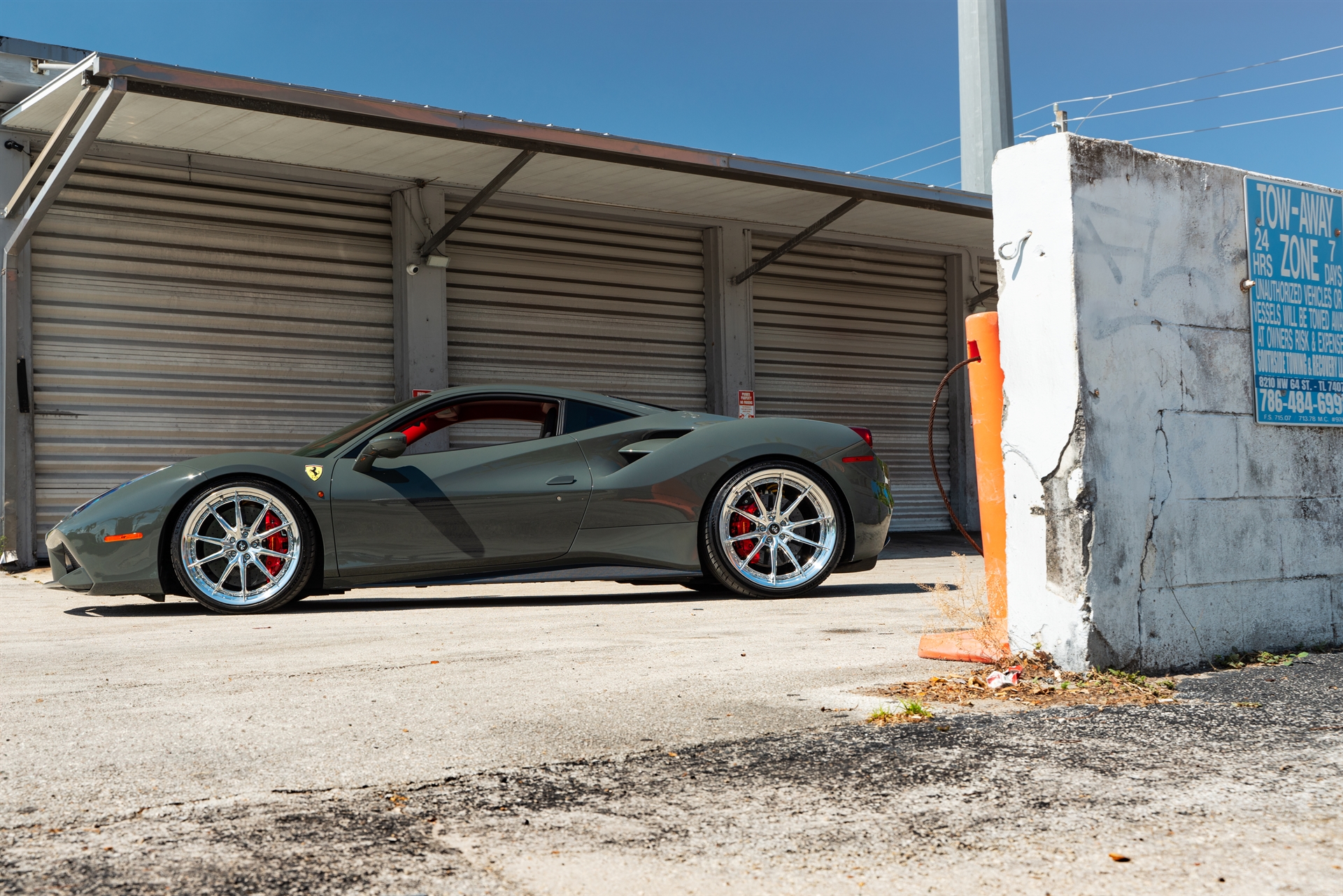 Ferrari 488 | Grigio Medio | on HRE S104SC | Polished Clear