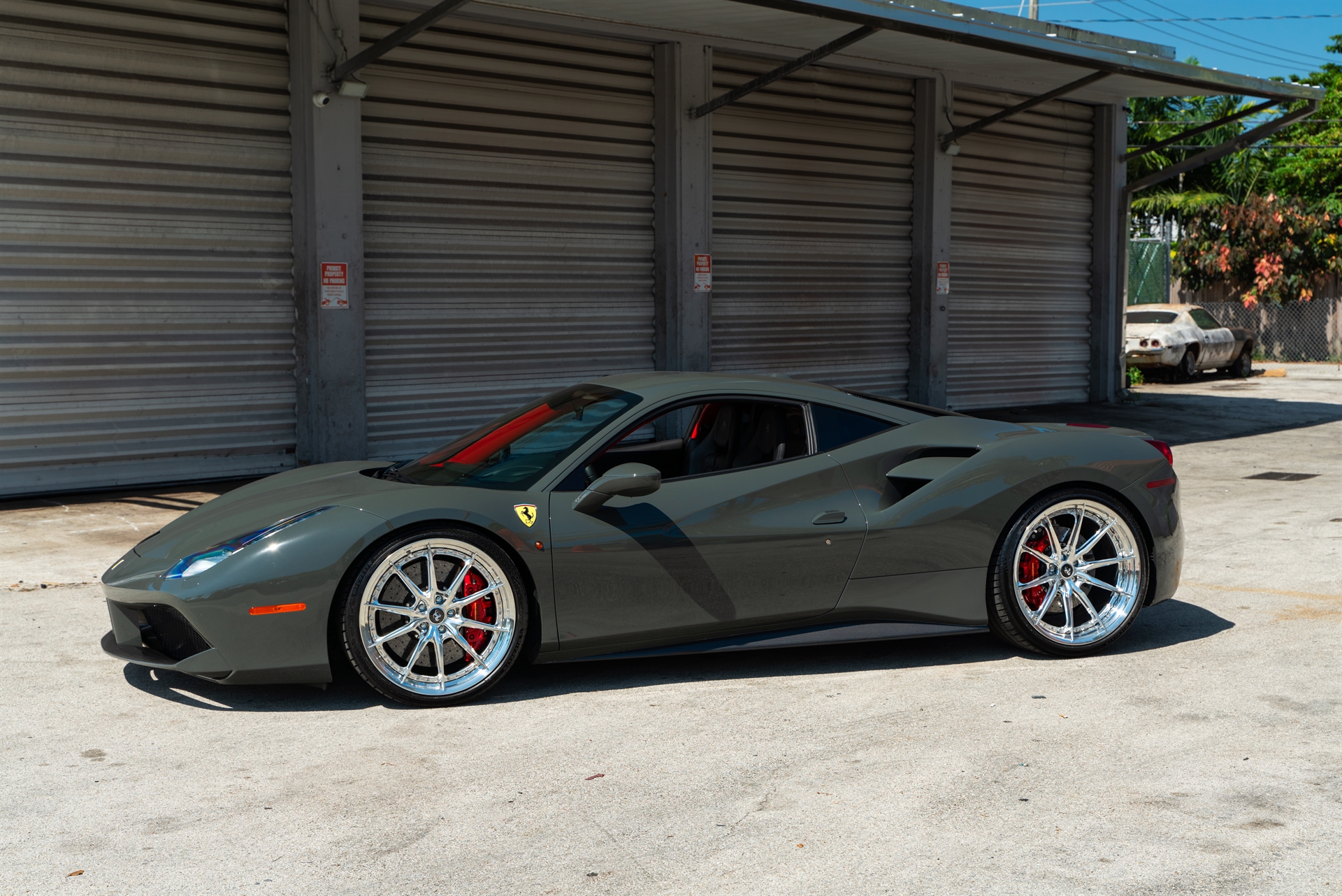 Ferrari 488 | Grigio Medio | on HRE S104SC | Polished Clear