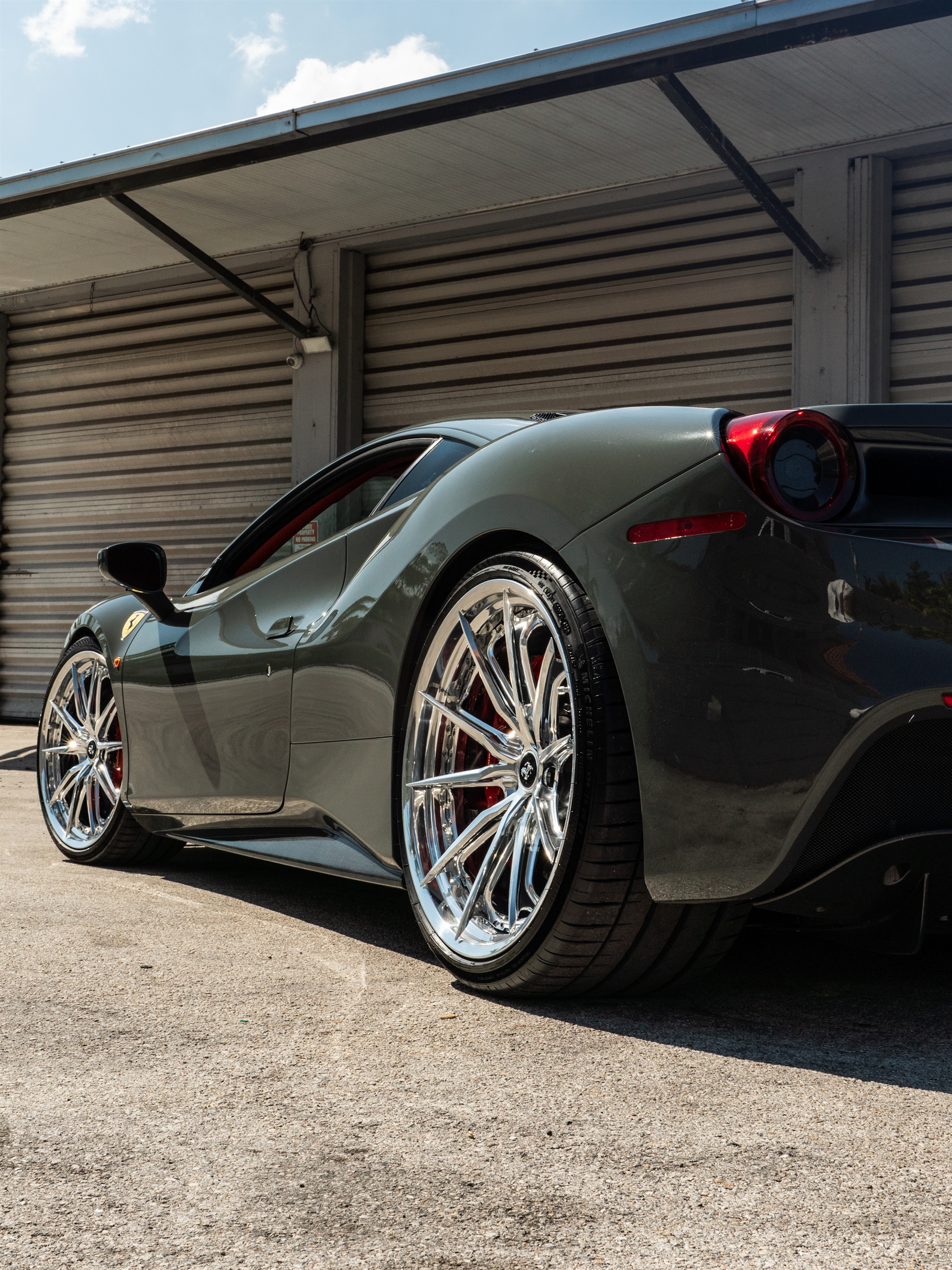 Ferrari 488 | Grigio Medio | on HRE S104SC | Polished Clear