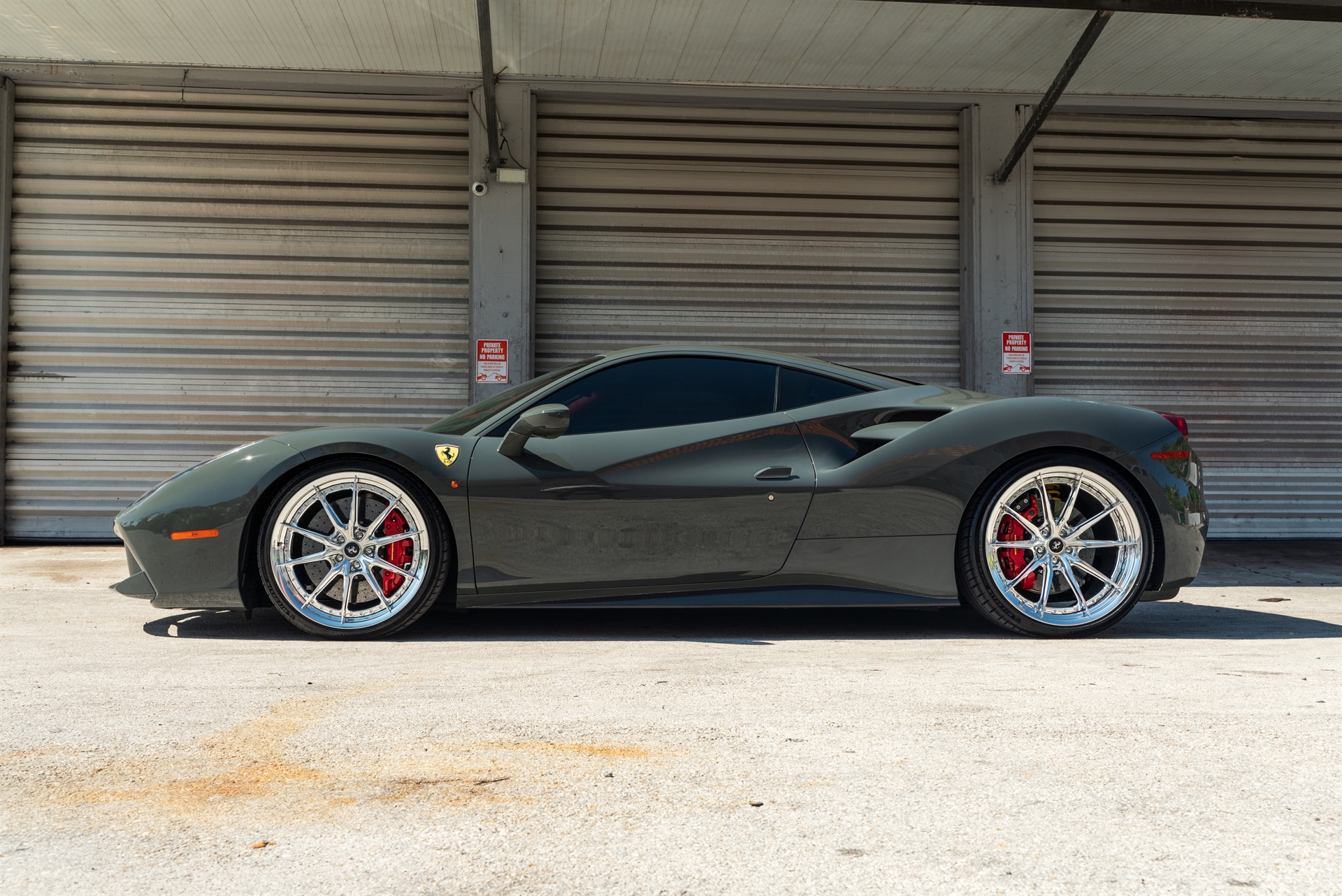 Ferrari 488 | Grigio Medio | on HRE S104SC | Polished Clear