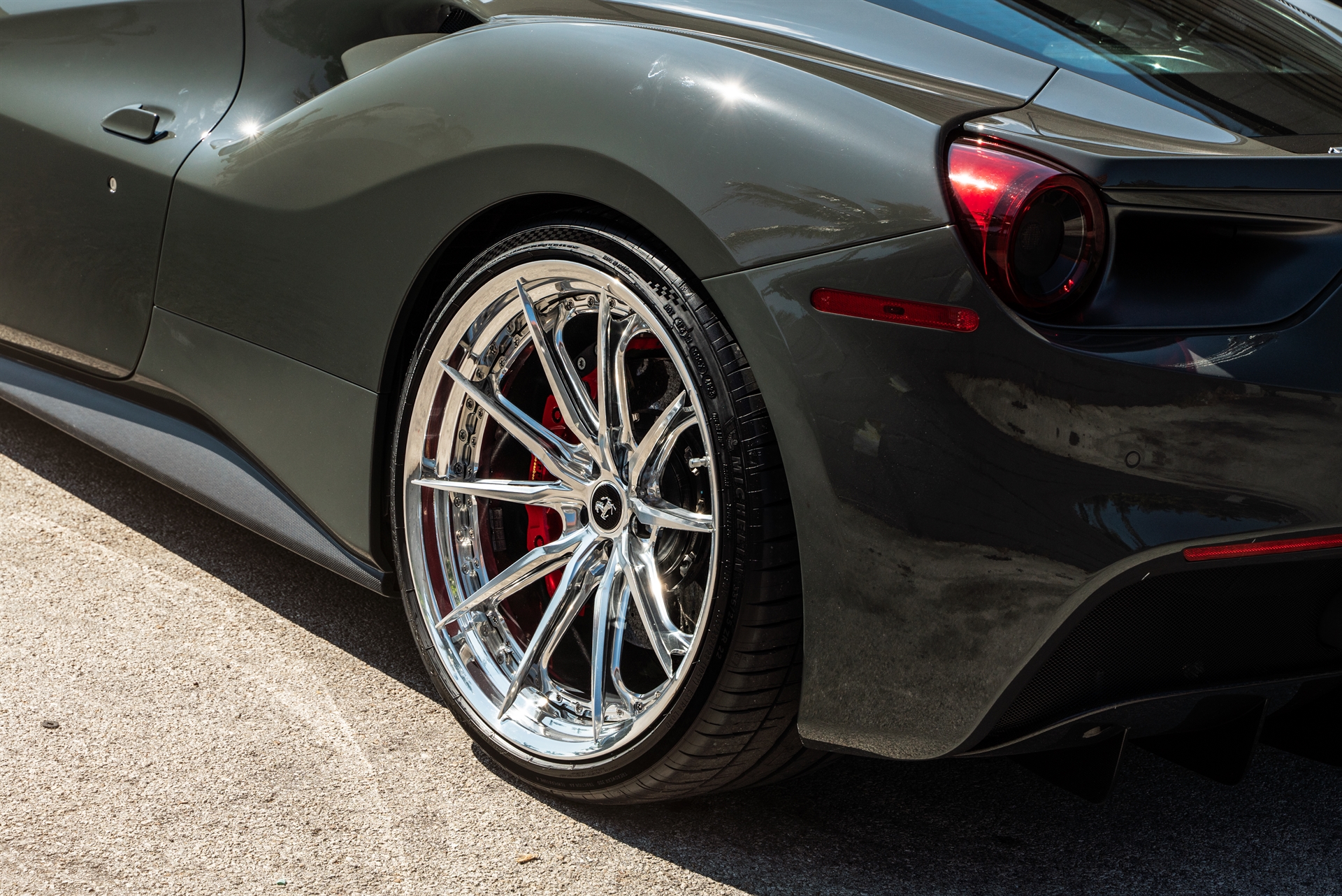 Ferrari 488 | Grigio Medio | on HRE S104SC | Polished Clear