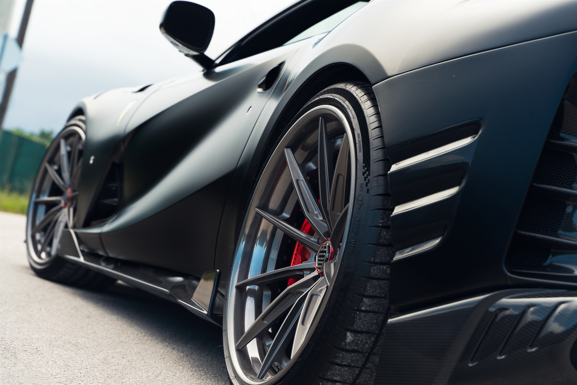 Duke Dynamics 812 | Nero Daytona | on 1886 G-010 | Polished Smoke
