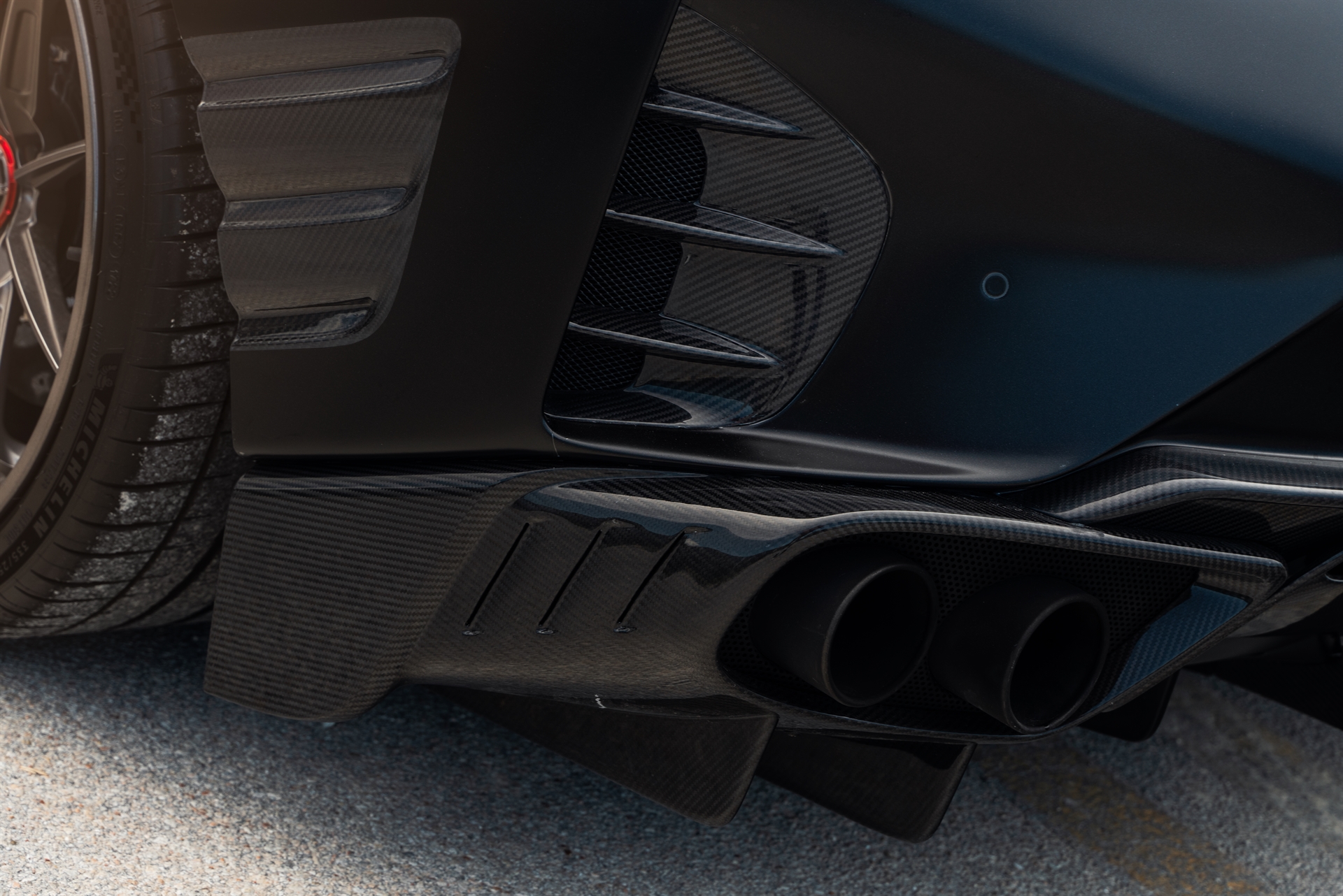 Duke Dynamics 812 | Nero Daytona | on 1886 G-010 | Polished Smoke