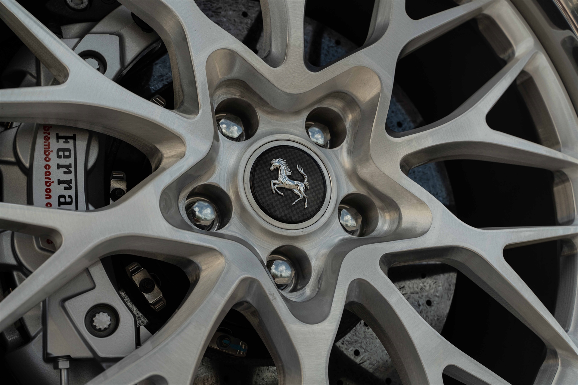 Ferrari 488 | Bianco Fuji | on HRE 520 FMR | Brushed Clear
