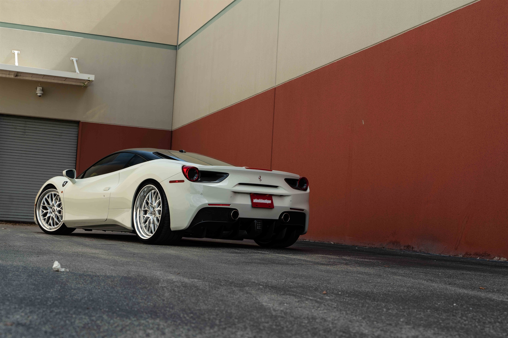 Ferrari 488 | Bianco Fuji | on HRE 520 FMR | Brushed Clear
