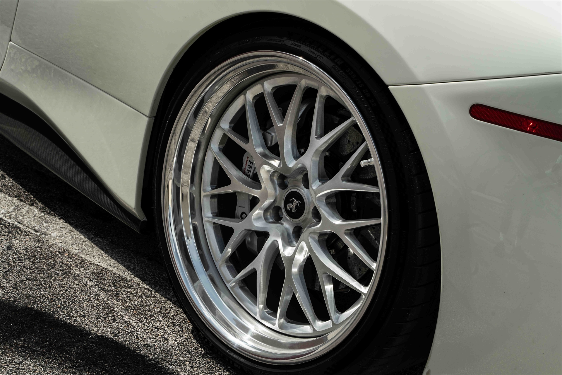 Ferrari 488 | Bianco Fuji | on HRE 520 FMR | Brushed Clear