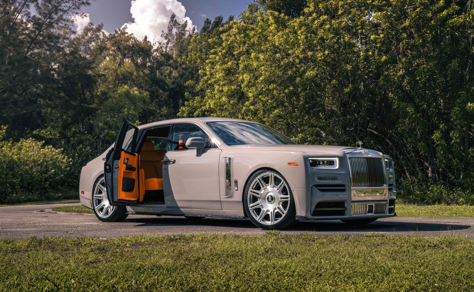 Rolls Royce Phantom on Mansory Kit