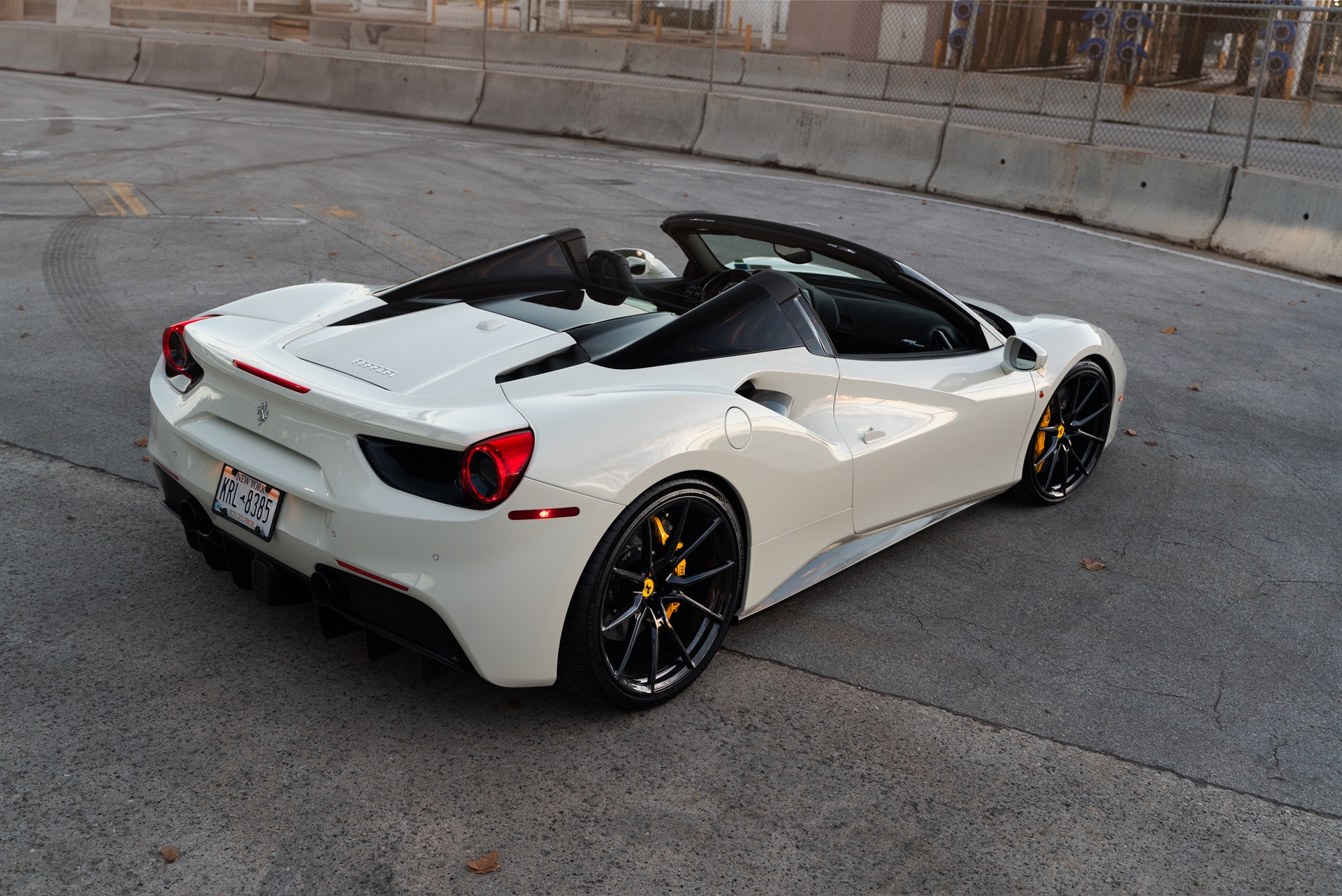 Ferrari 488 Spider | Bianco Avus | on ANRKY AN12 | Gloss Black