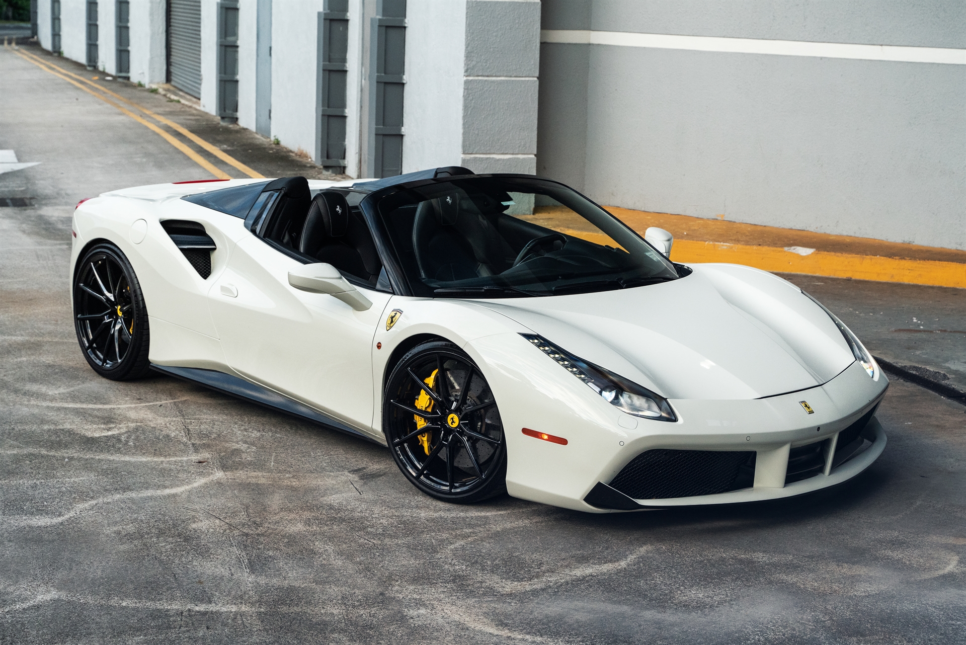 Ferrari 488 Spider | Bianco Avus | on ANRKY AN12 | Gloss Black