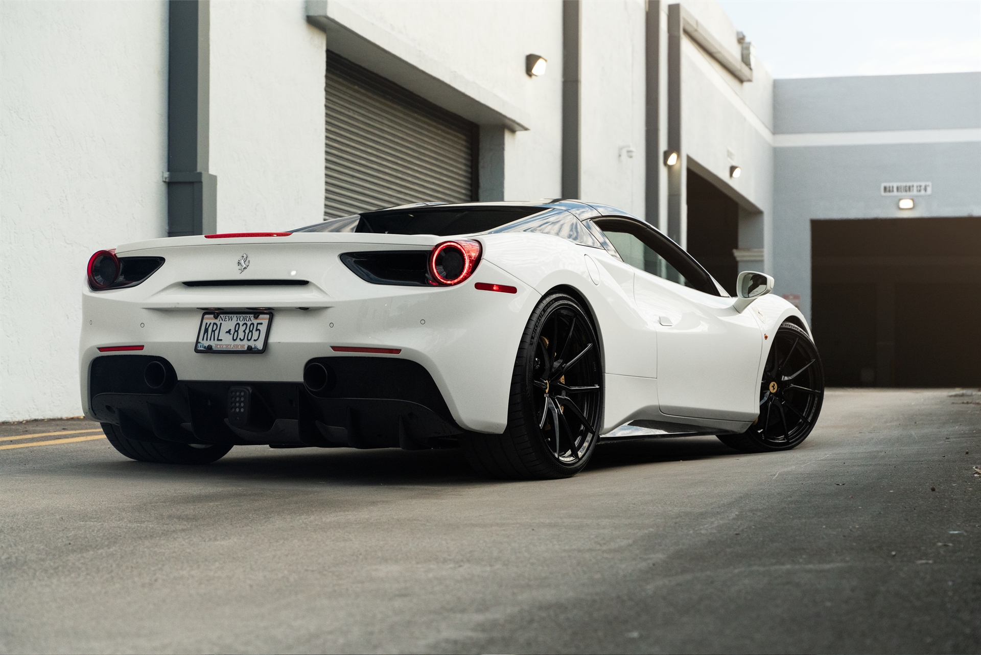 Ferrari 488 Spider | Bianco Avus | on ANRKY AN12 | Gloss Black