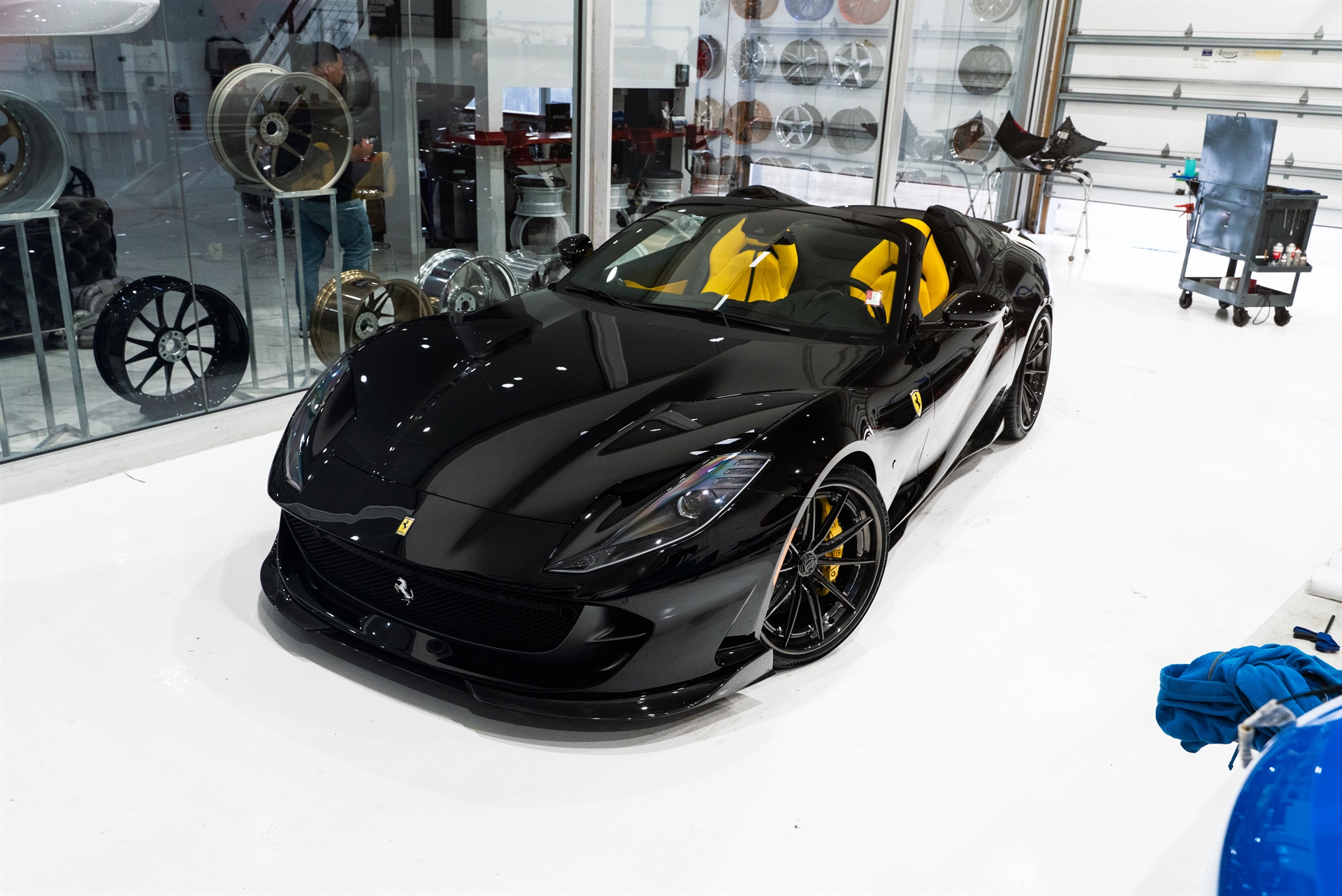 1016 Industries 812 GTS | Nero | on 1886 Wheels G010 | Mirror Polished Smoke