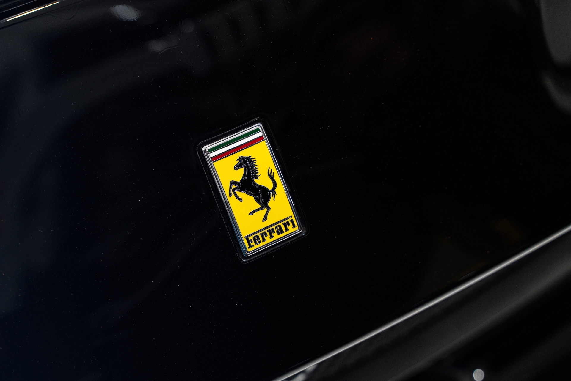 1016 Industries 812 GTS | Nero | on 1886 Wheels G010 | Mirror Polished Smoke