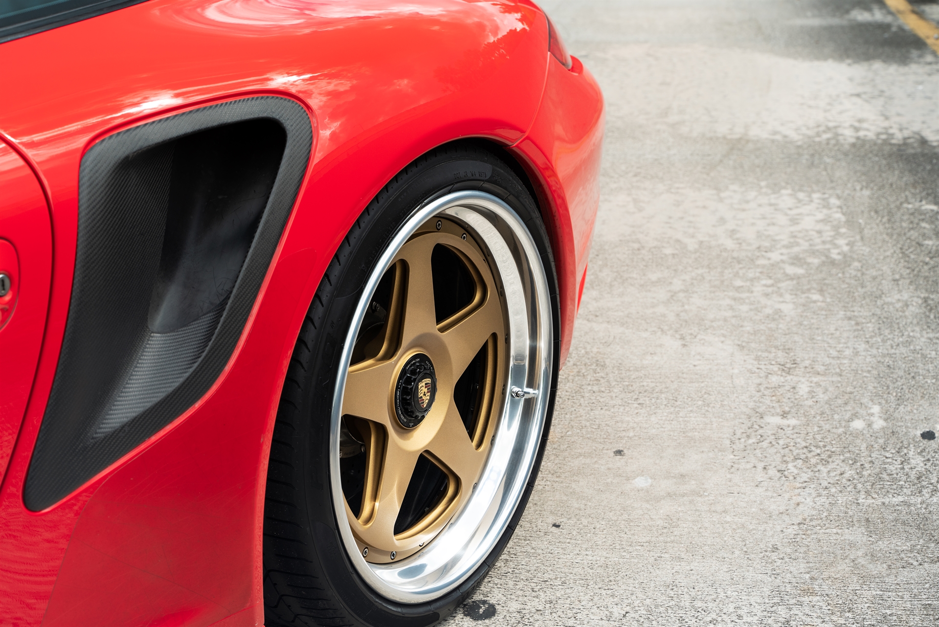 Porsche 997 Turbo S | Guards Red | on 1886 S005 | Satin Gold