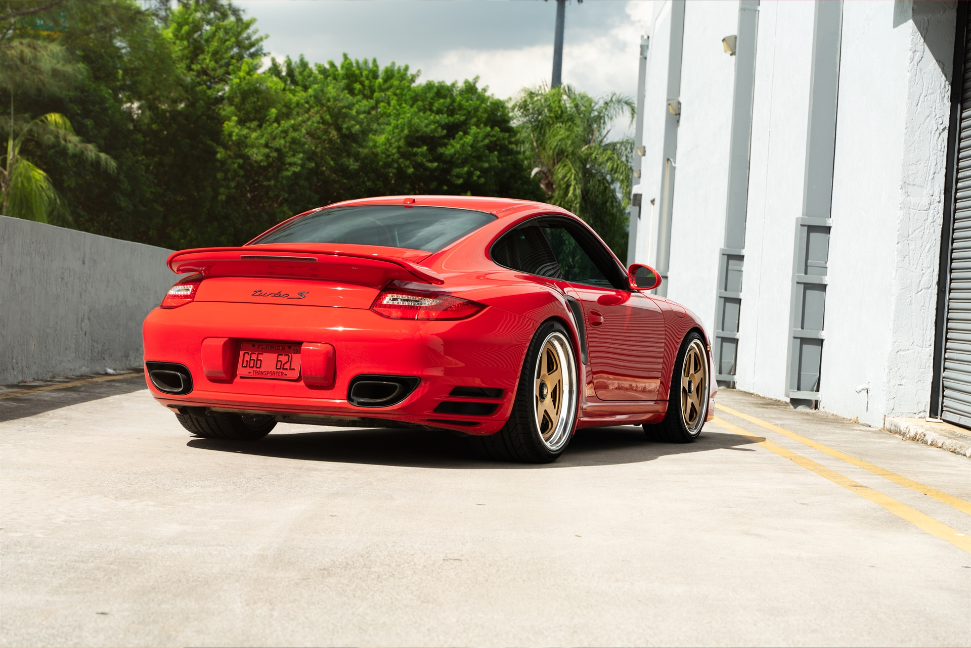 Porsche 997 Turbo S | Guards Red | on 1886 S005 | Satin Gold