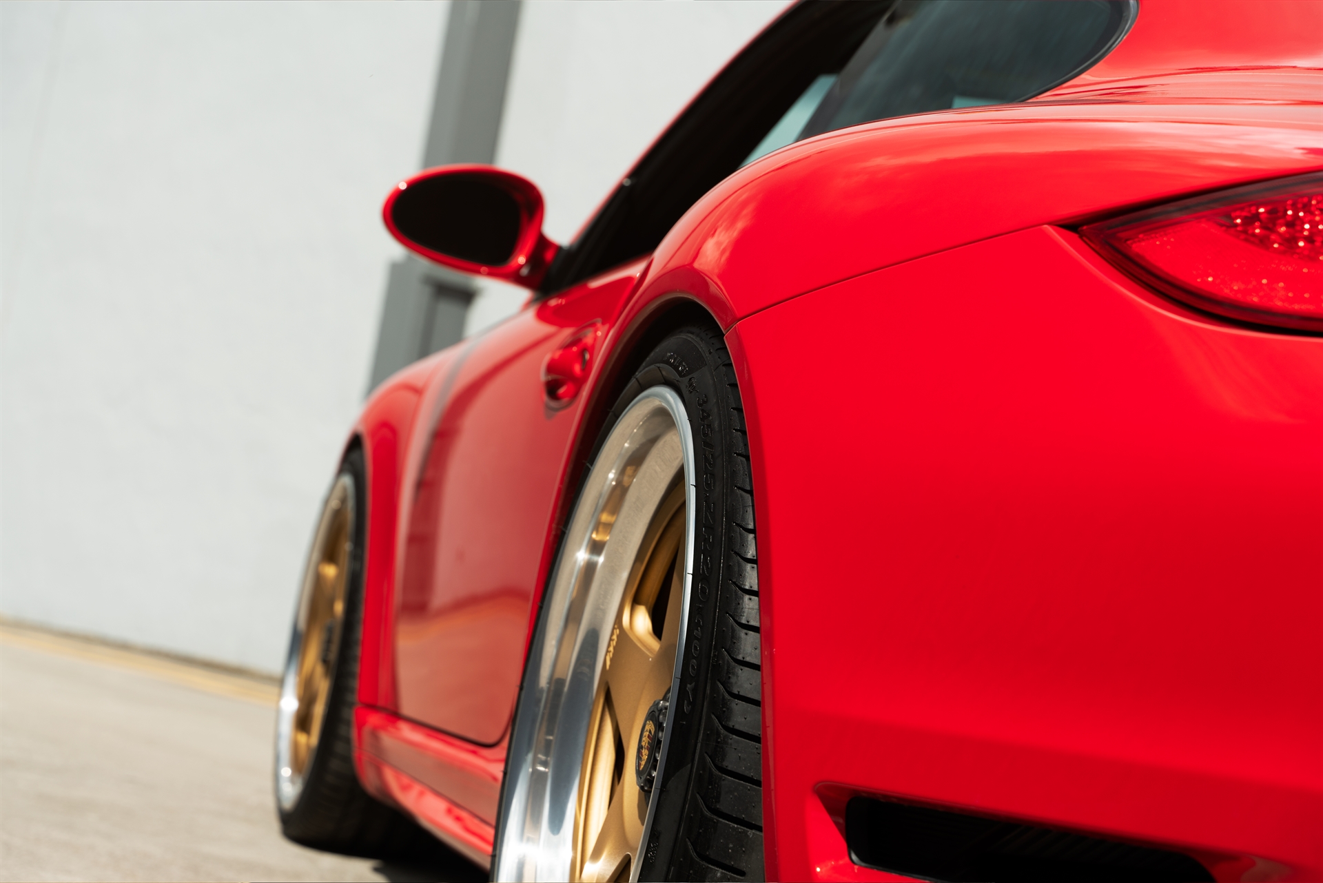 Porsche 997 Turbo S | Guards Red | on 1886 S005 | Satin Gold