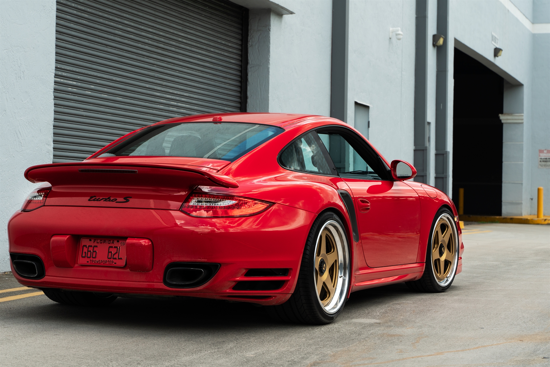 Porsche 997 Turbo S | Guards Red | on 1886 S005 | Satin Gold