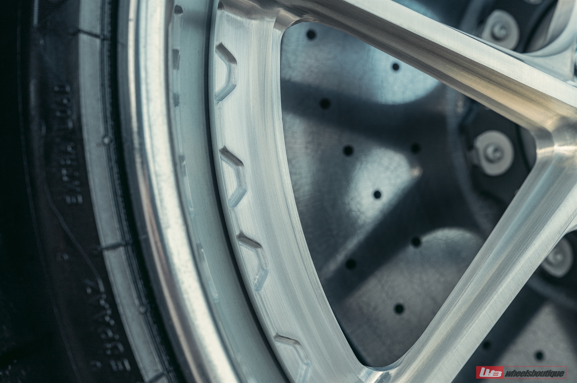 Lamborghini Revuelto | Argento Nürburgring | on ANRKY XR-301 | Brushed Clear
