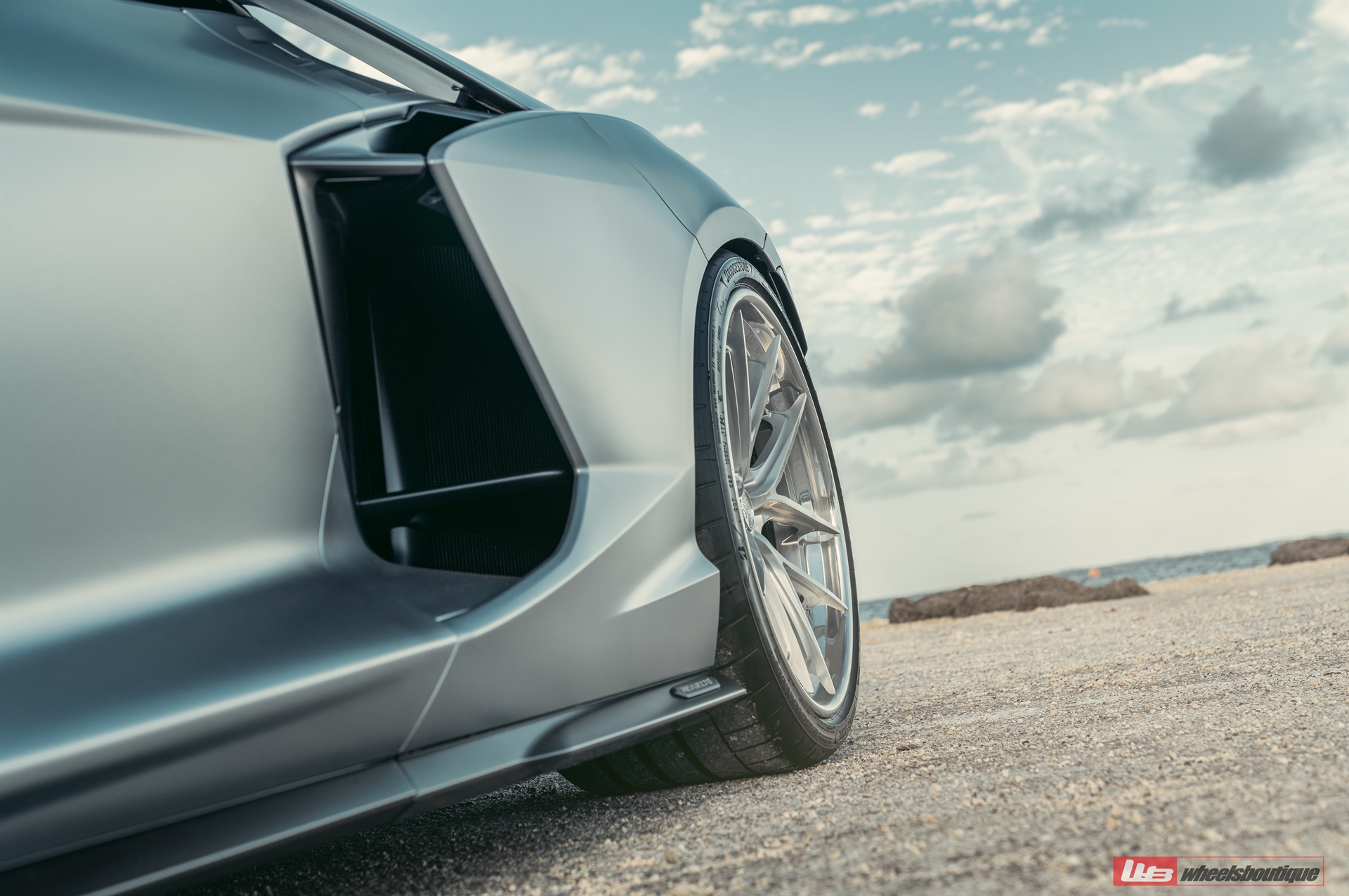 Lamborghini Revuelto | Argento Nürburgring | on ANRKY XR-301 | Brushed Clear