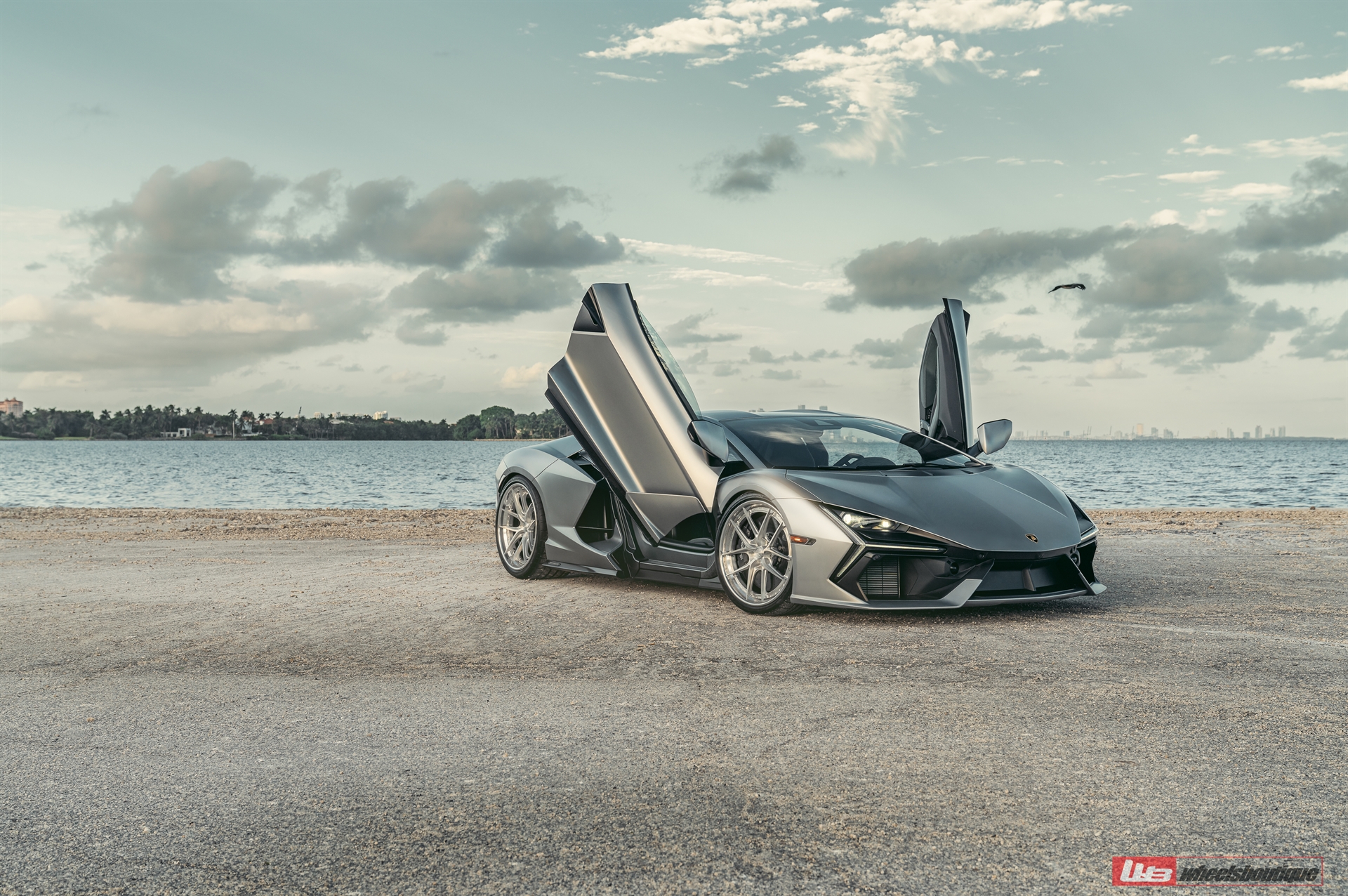Lamborghini Revuelto | Argento Nürburgring | on ANRKY XR-301 | Brushed Clear