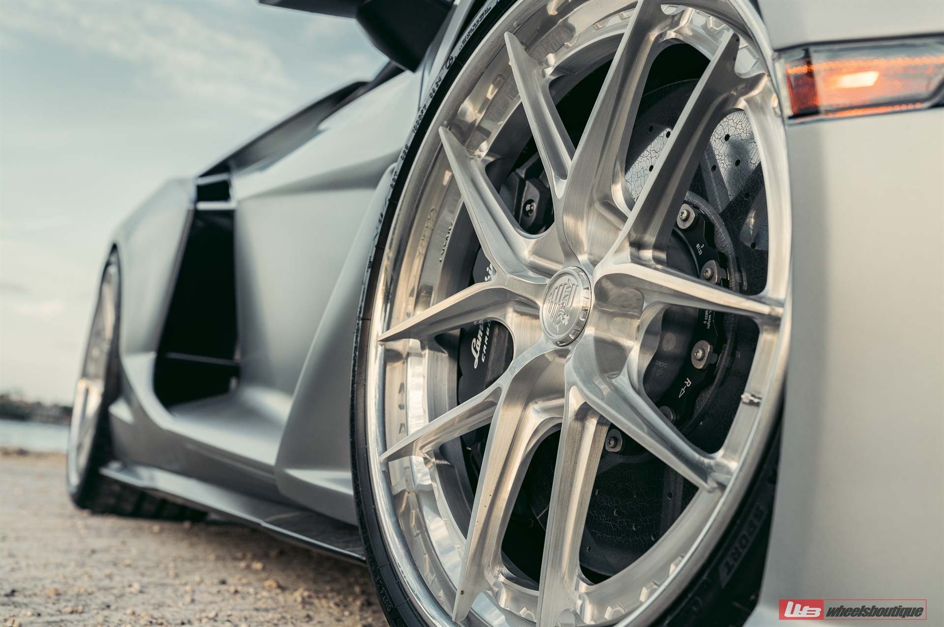 Lamborghini Revuelto | Argento Nürburgring | on ANRKY XR-301 | Brushed Clear