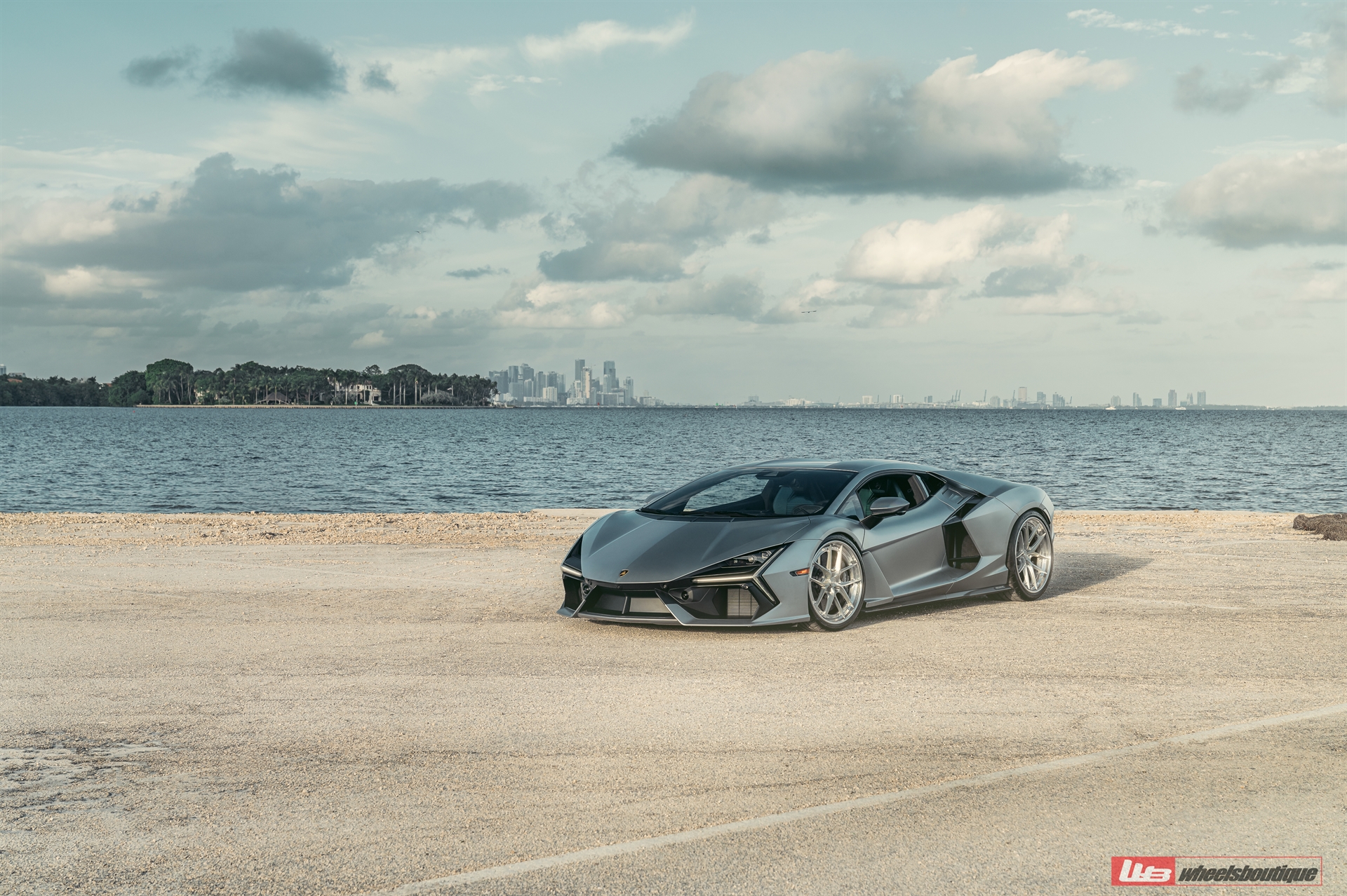 Lamborghini Revuelto | Argento Nürburgring | on ANRKY XR-301 | Brushed Clear