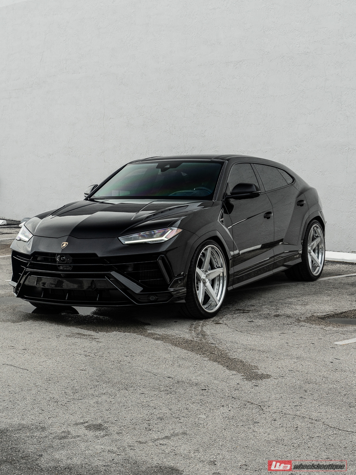 Lamborghini Urus | Nero Noctis | on ANRKY RS5.3 | Brushed Clear