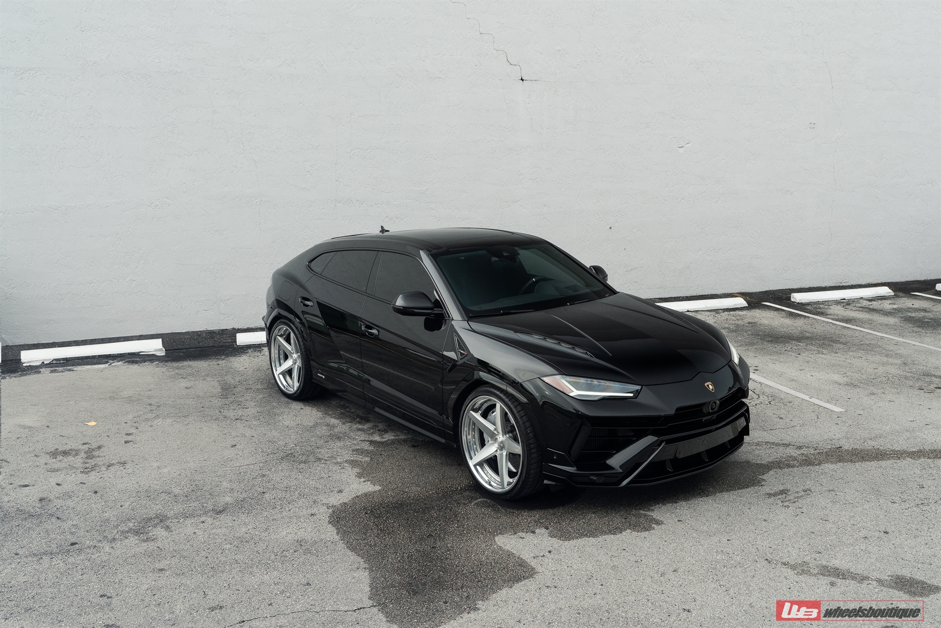 Lamborghini Urus | Nero Noctis | on ANRKY RS5.3 | Brushed Clear