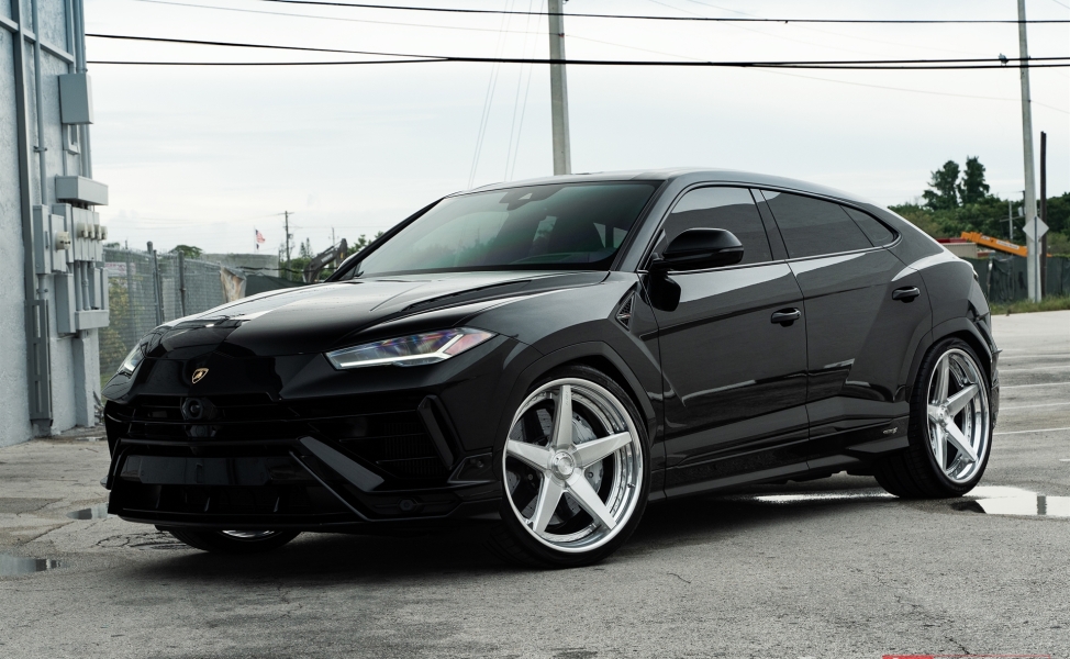 Lamborghini Urus | Nero Noctis | on ANRKY RS5.3 | Brushed Clear