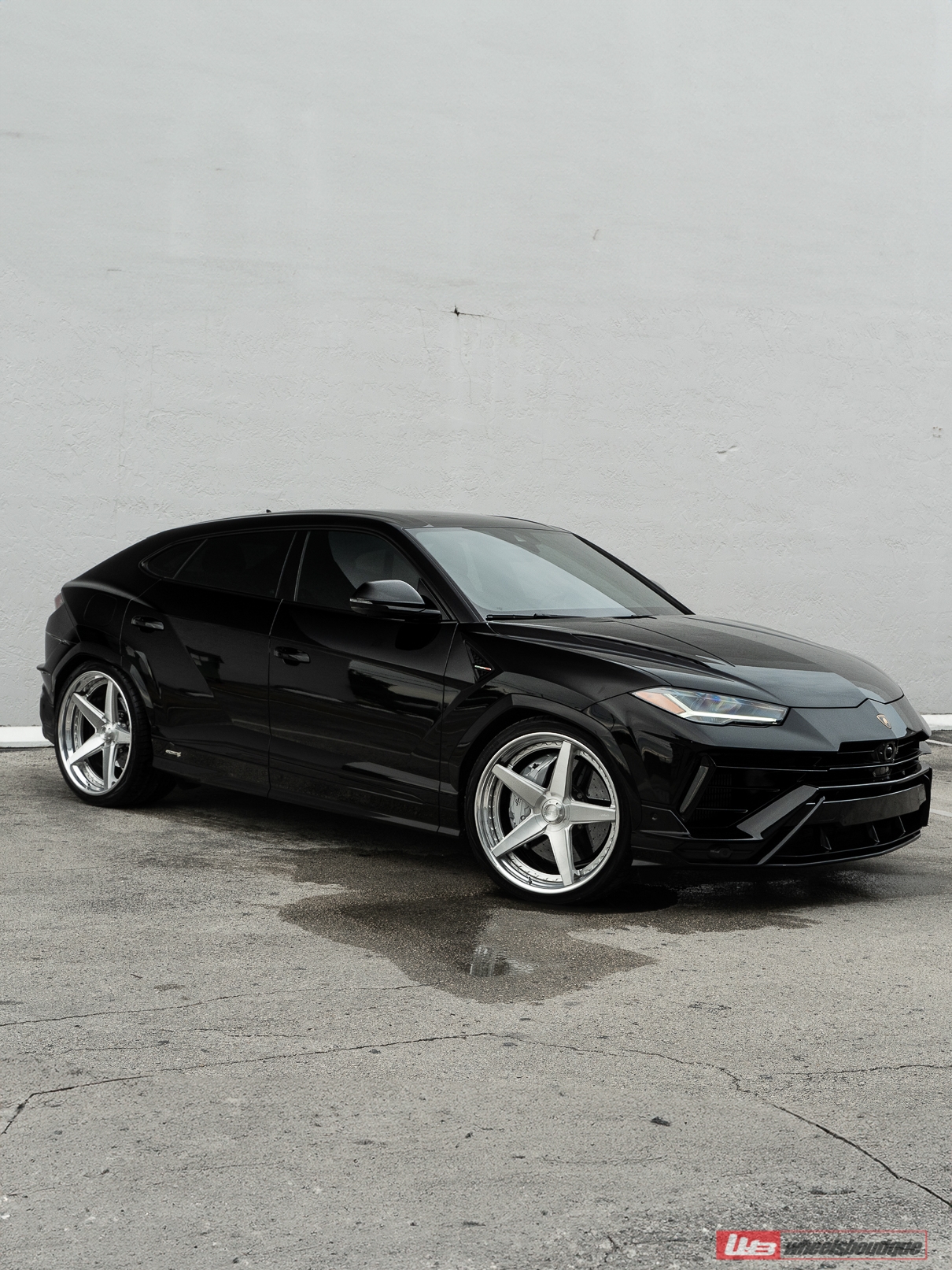 Lamborghini Urus | Nero Noctis | on ANRKY RS5.3 | Brushed Clear
