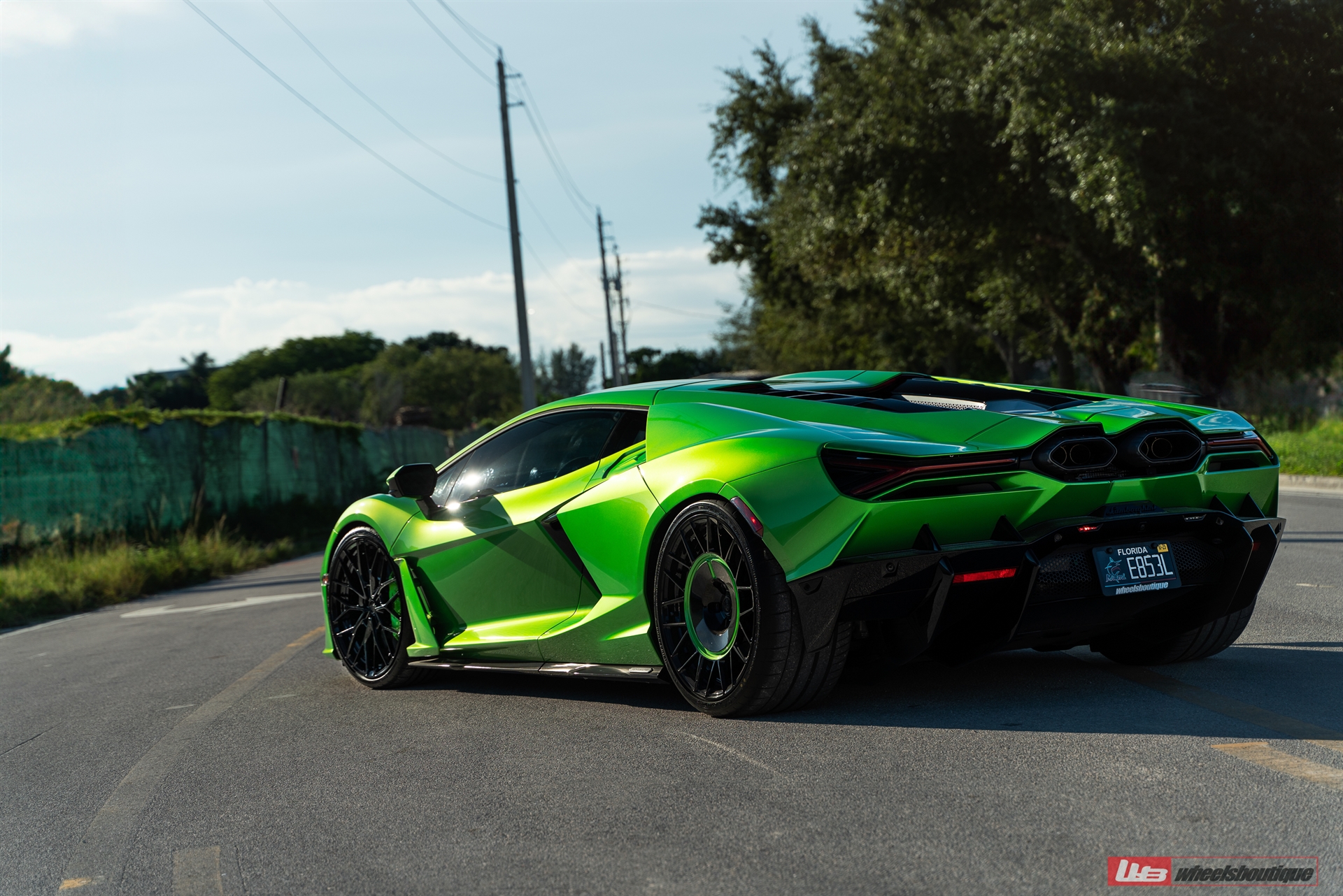Lamborghini Revuelto | Selvan Green | on ANRKY  AN20 + AN20 AeroSPORT | Gloss Black