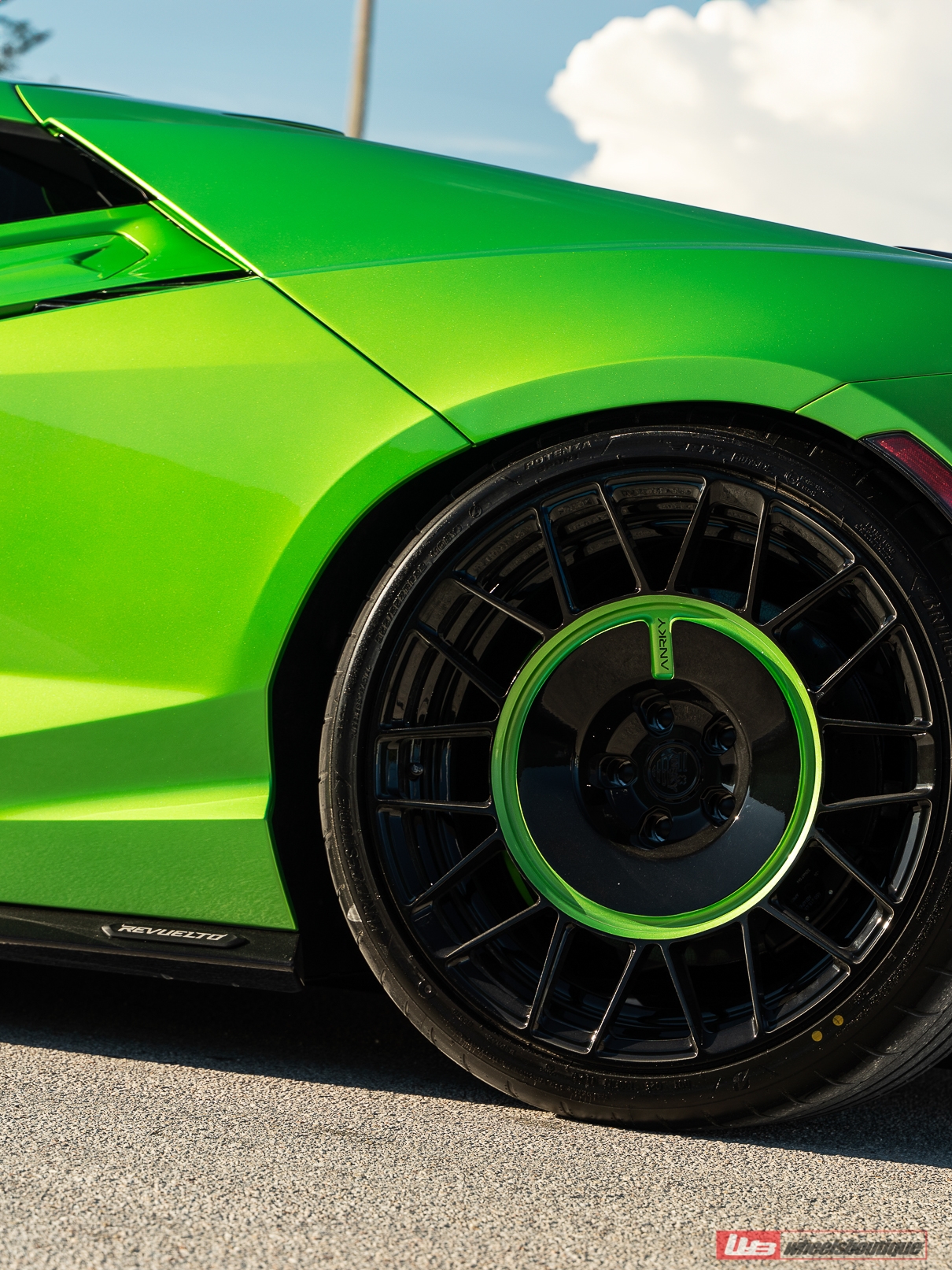 Lamborghini Revuelto | Selvan Green | on ANRKY  AN20 + AN20 AeroSPORT | Gloss Black