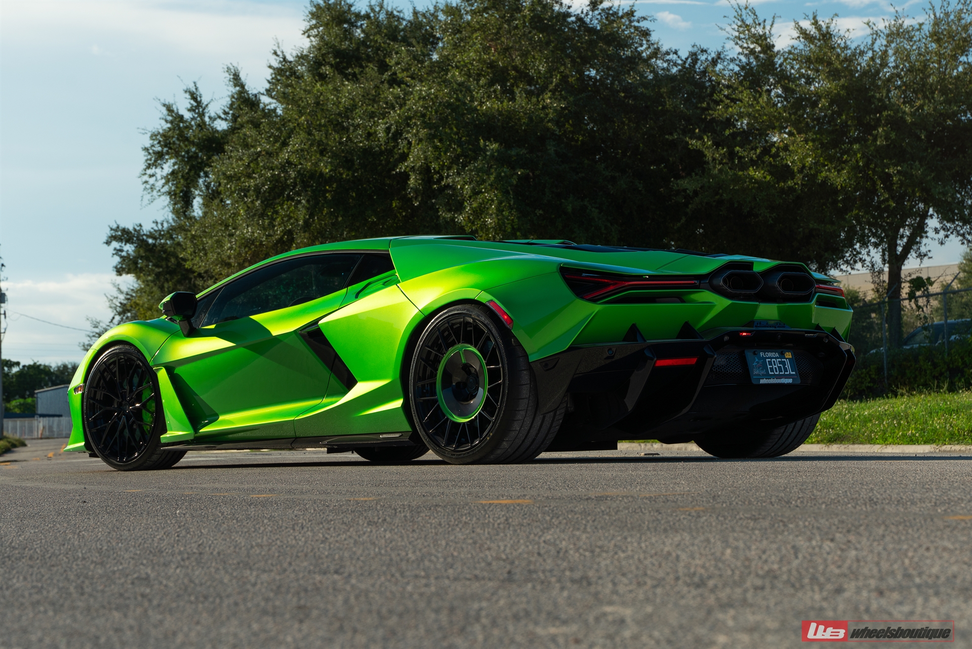 Lamborghini Revuelto | Selvan Green | on ANRKY  AN20 + AN20 AeroSPORT | Gloss Black
