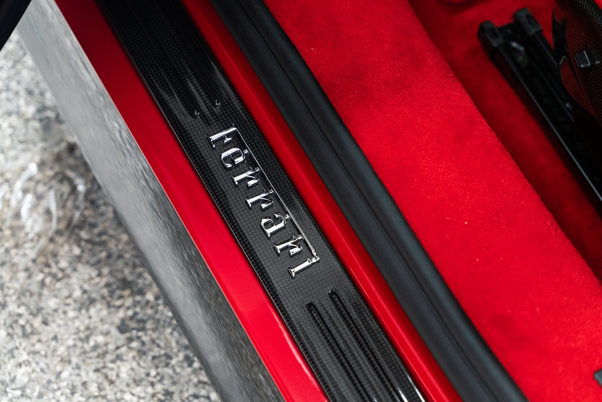 Ferrari SF90 Spider | Rosso Corsa | on Ryft R-5Y | Gloss Black