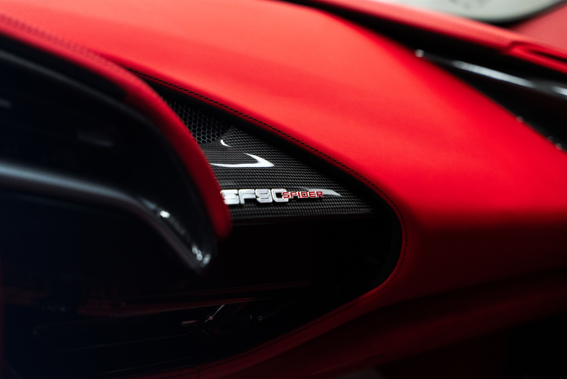 Ferrari SF90 Spider | Rosso Corsa | on Ryft R-5Y | Gloss Black