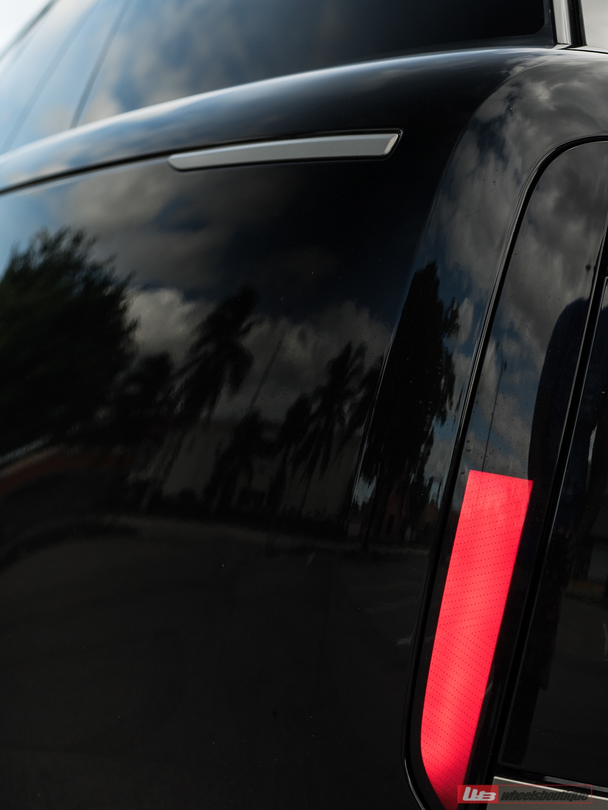 Range Rover  | | on ANRKY RF-182 | Gloss Black