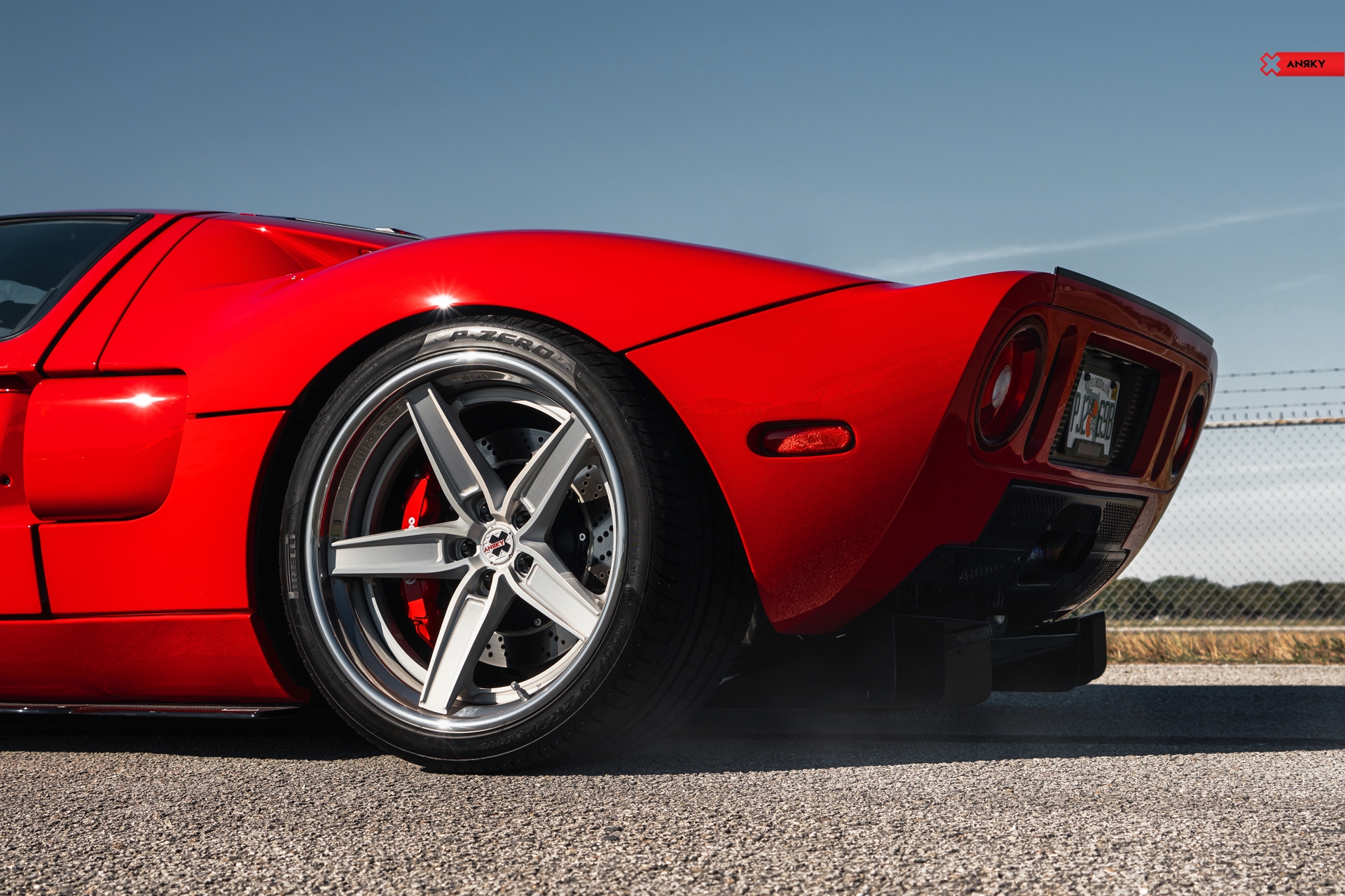 Ford GT MK1 | Ruby Red | on ANRKY AN35 | Satin White Gold