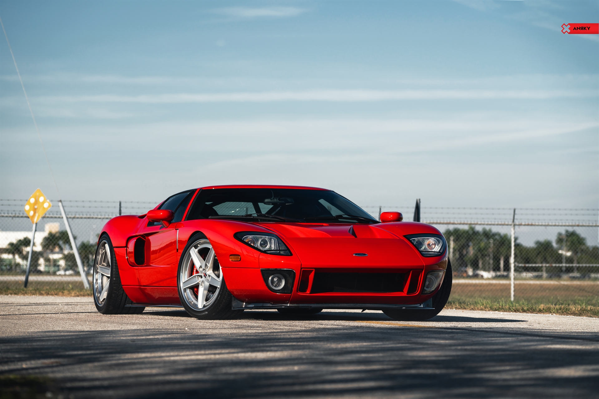 Ford GT MK1 | Ruby Red | on ANRKY AN35 | Satin White Gold