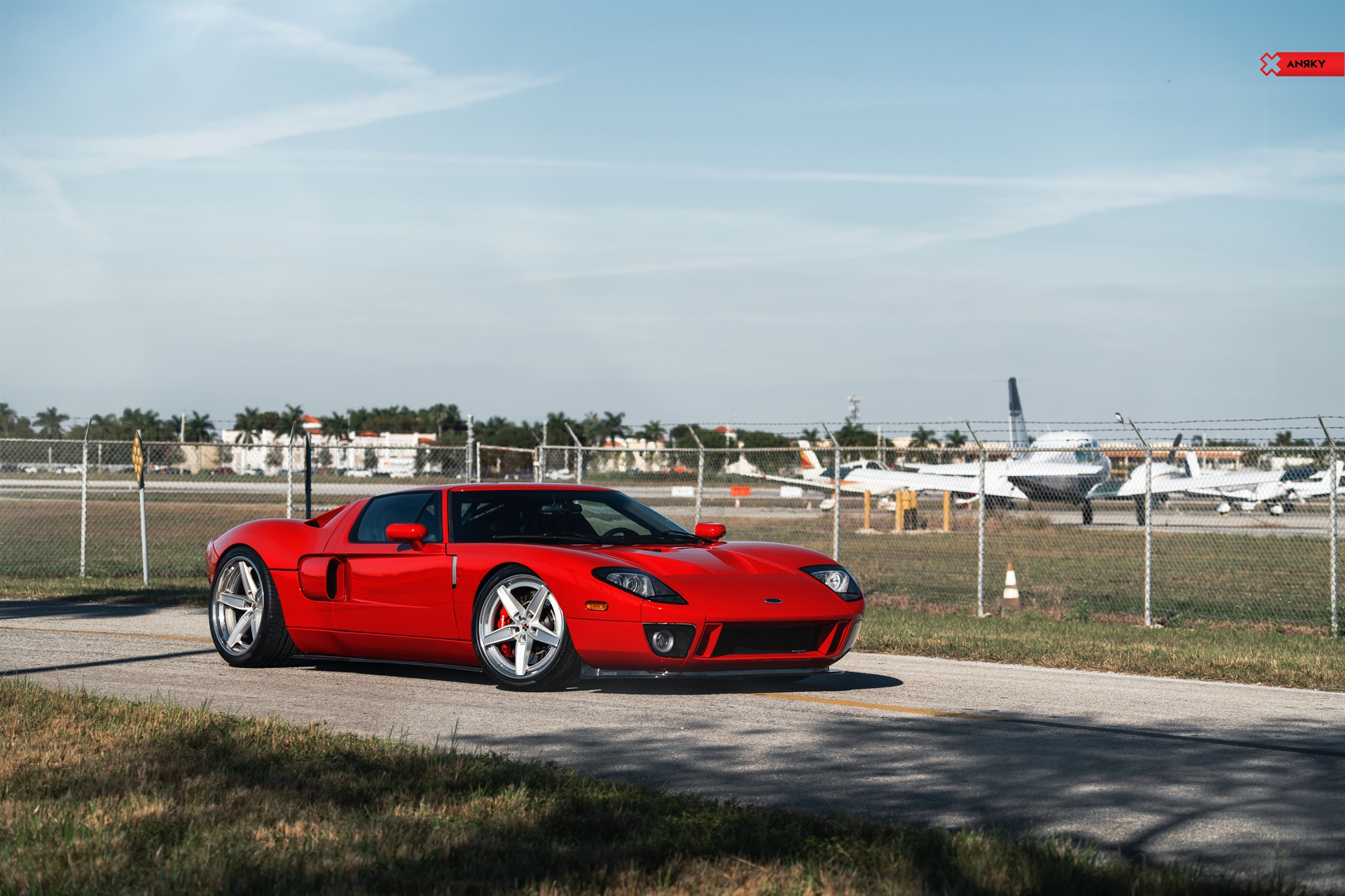 Ford GT MK1 | Ruby Red | on ANRKY AN35 | Satin White Gold