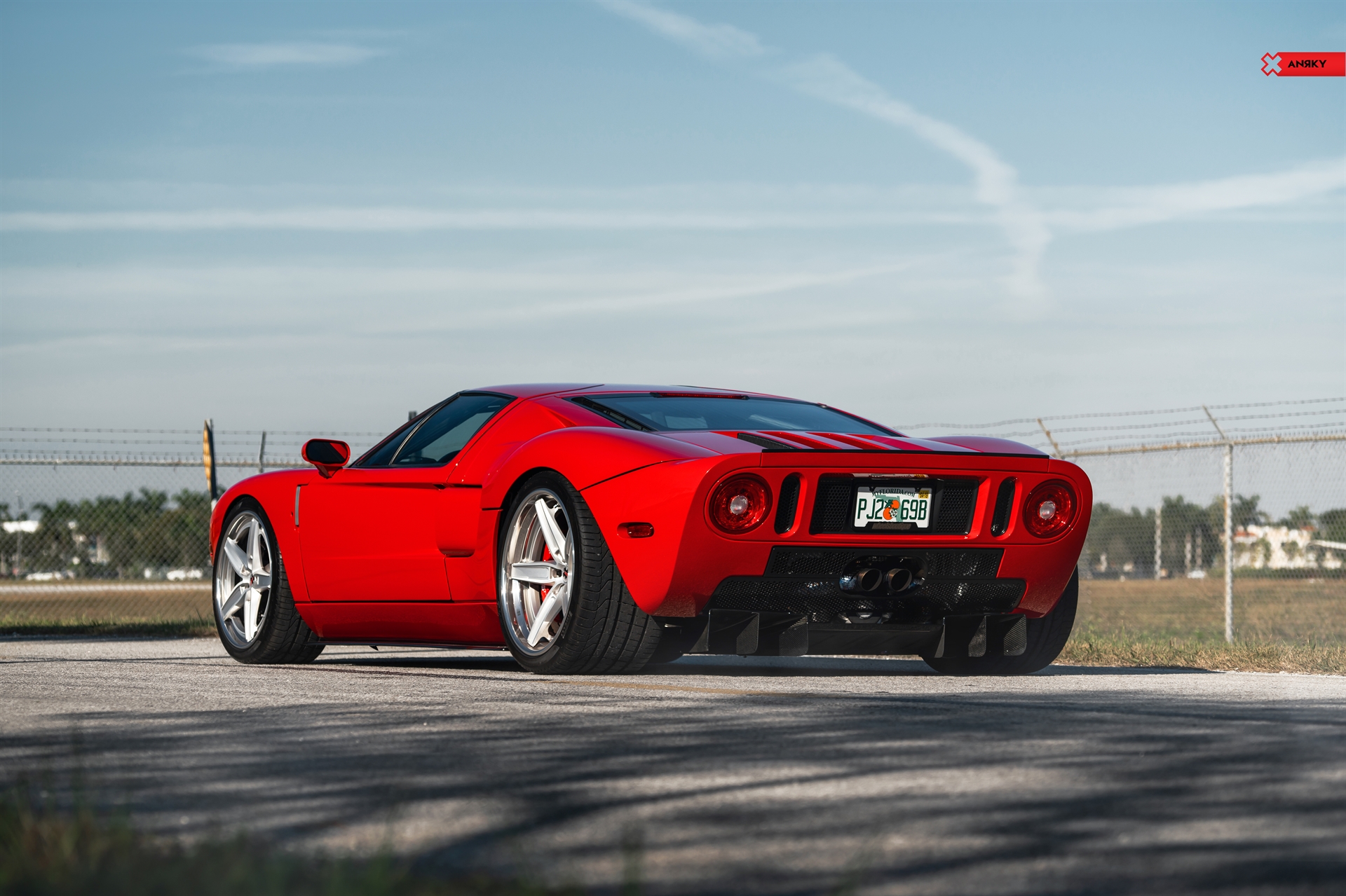 Ford GT MK1 | Ruby Red | on ANRKY AN35 | Satin White Gold