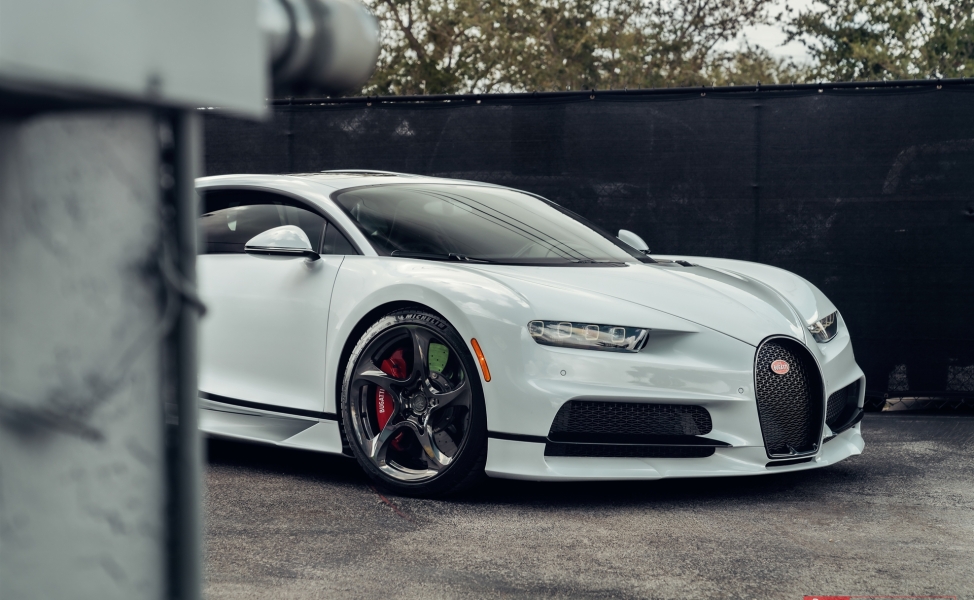 Bugatti Chiron | on ANRKY XR-105 | Mirror Polished Smoke