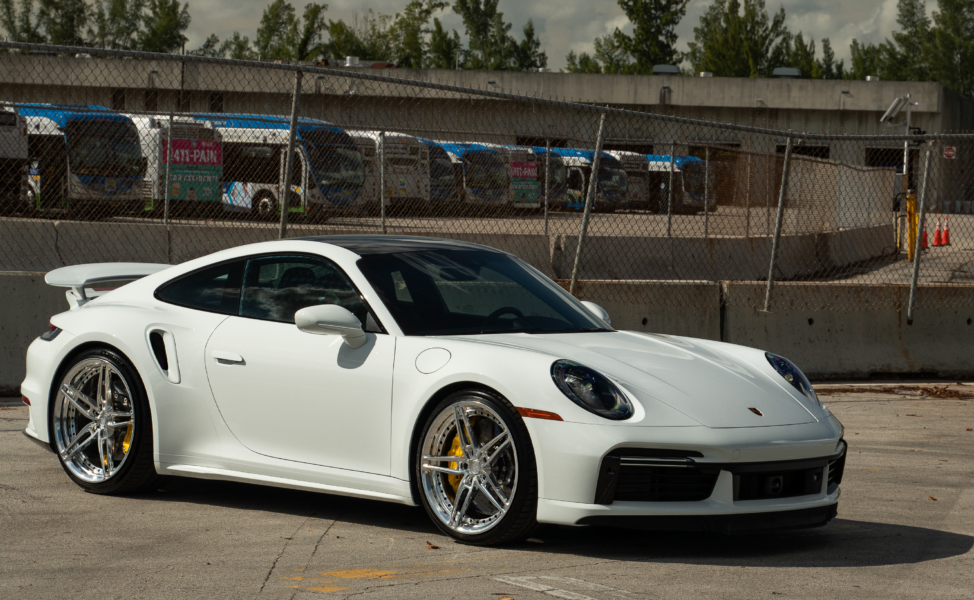 Porsche 992 Turbo – AN27 SeriesTWO