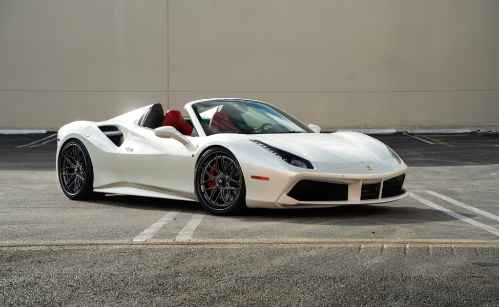 Ferrari 488 Spider | Bianco Avus | on 1886 XR004 | Frozen Polished Liquid Smoke