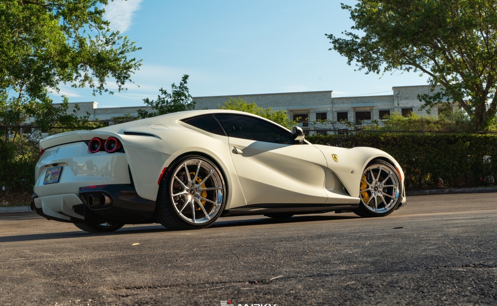 Ferrari 812 | Bianco Avus | on ANRKY AN12 | Polished Clear