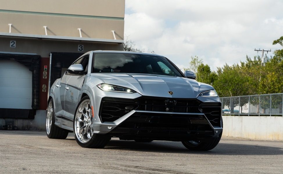 Lamborghini Urus SE | Grigio Nimbus | on HRE S201H | Polished Clear  