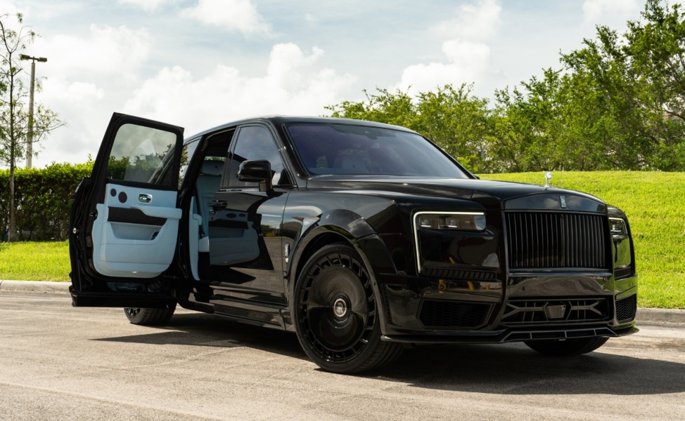 1016 Industries Cullinan Series II | Diamond Black | on Avant Garde SRX-04 | Gloss Black