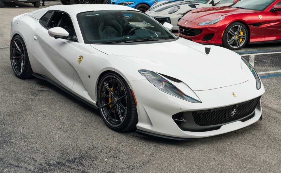 Ferrari 812 GTS | Bianco Avus | on 1886 G-010 | Polished Smoke