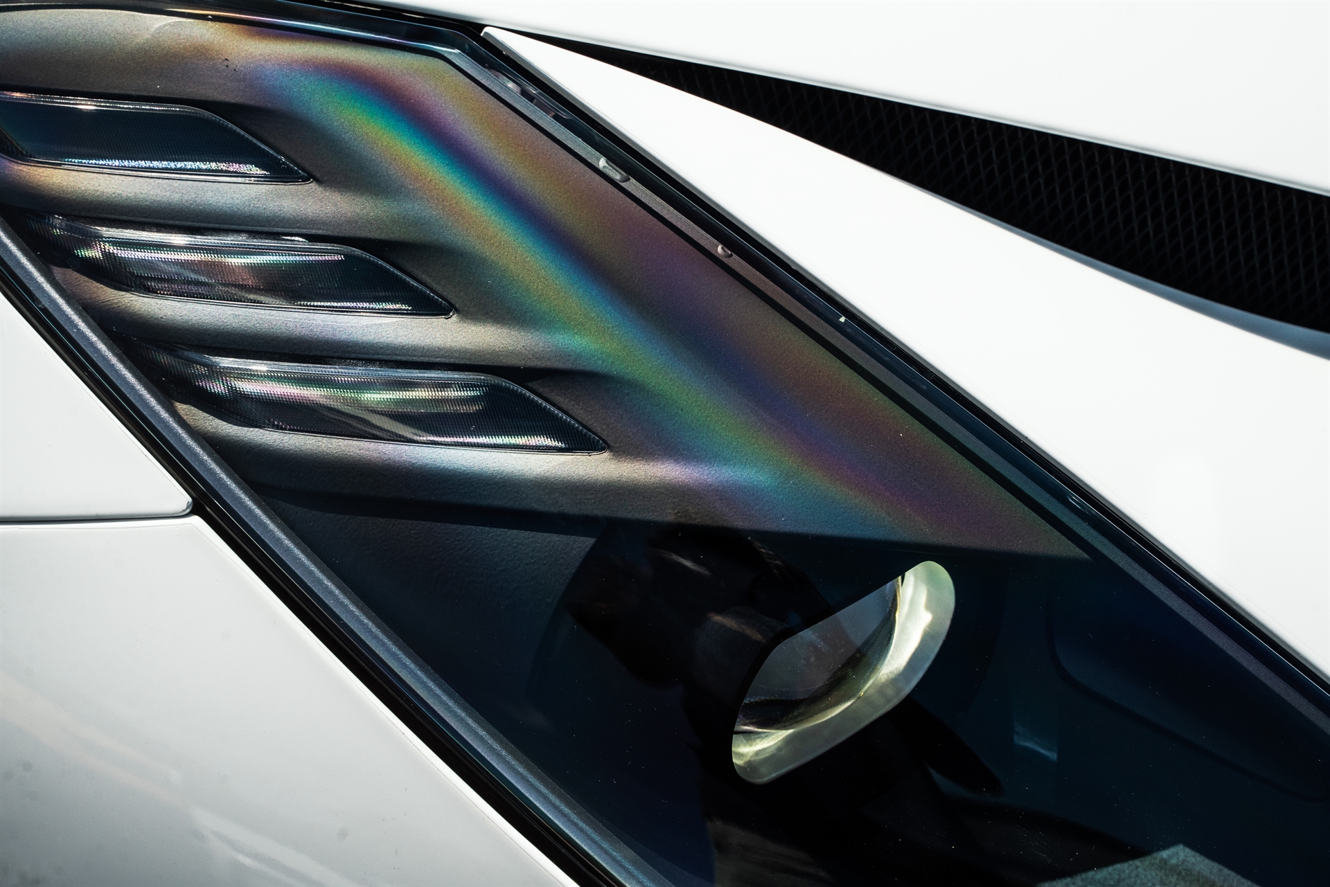 Ferrari 812 GTS | Bianco Avus | on 1886 G-010 | Polished Smoke