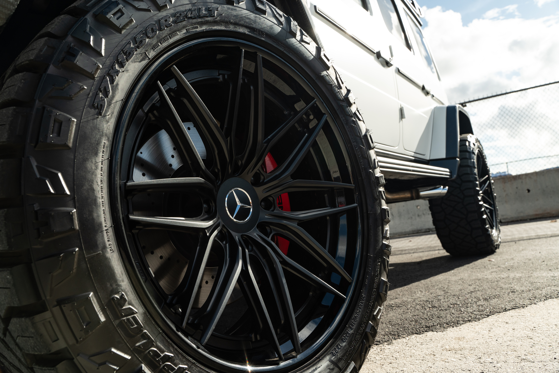 Mercedes Benz AMG G63 4×4 Squared | Polar White | on 1886 XR004 Wheels | Satin Black
