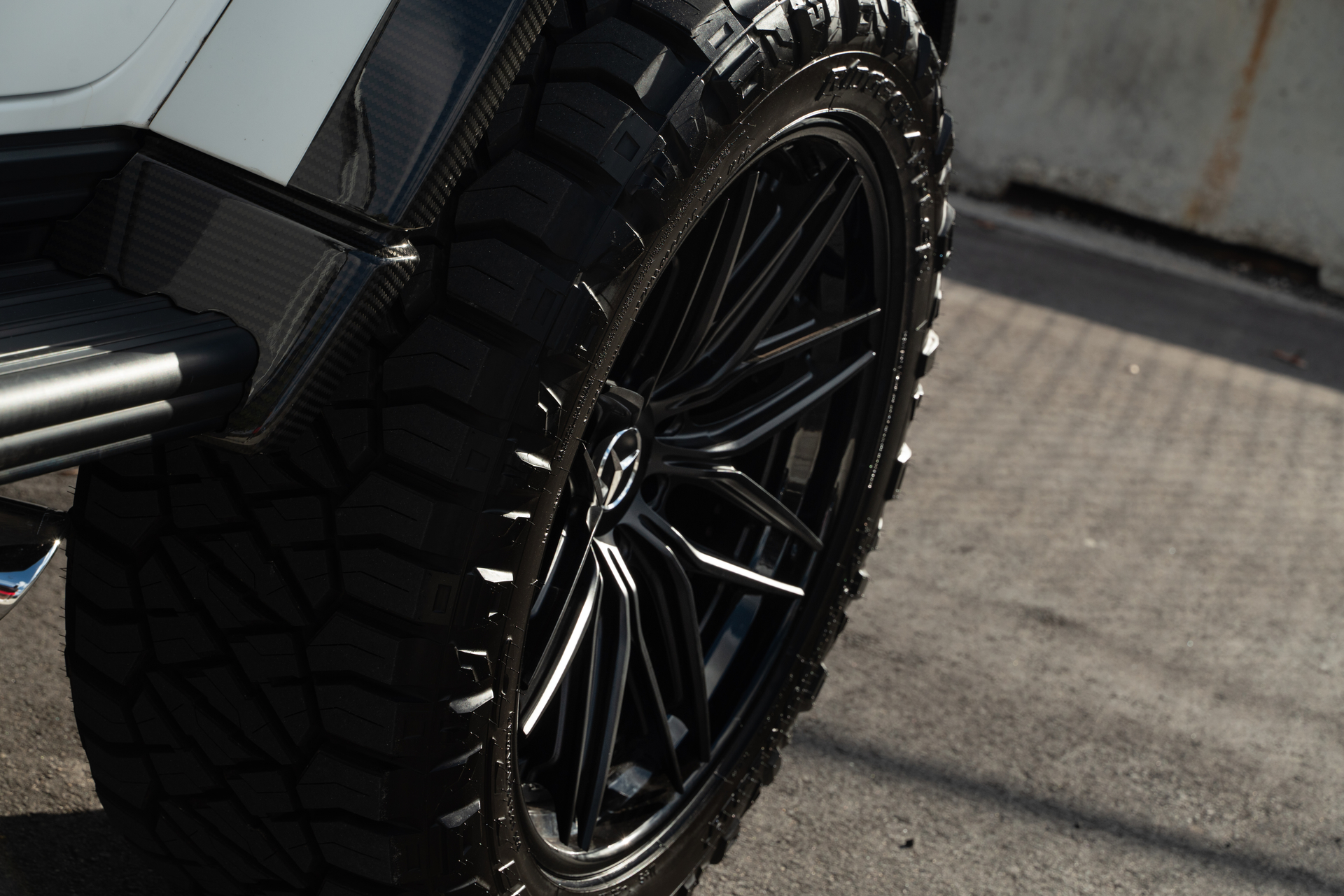 Mercedes Benz AMG G63 4×4 Squared | Polar White | on 1886 XR004 Wheels | Satin Black