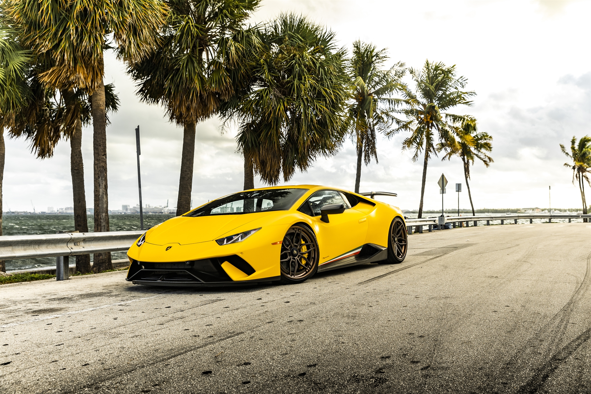 Lamborghini Huracan Performante | | on ANRKY AN36 | Satin Bronze